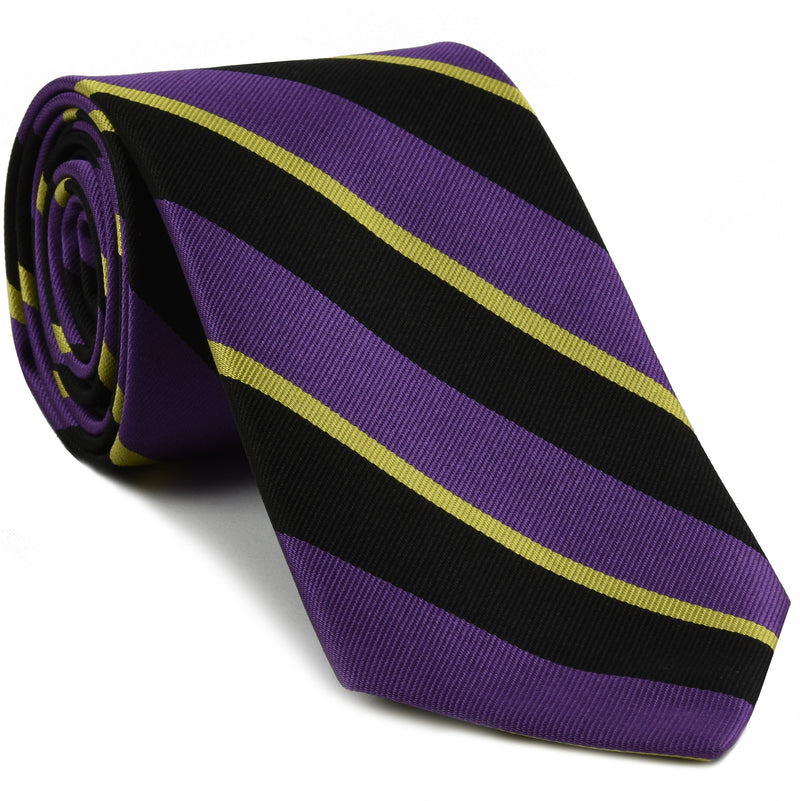 英国の旧校友向けシルクネクタイ