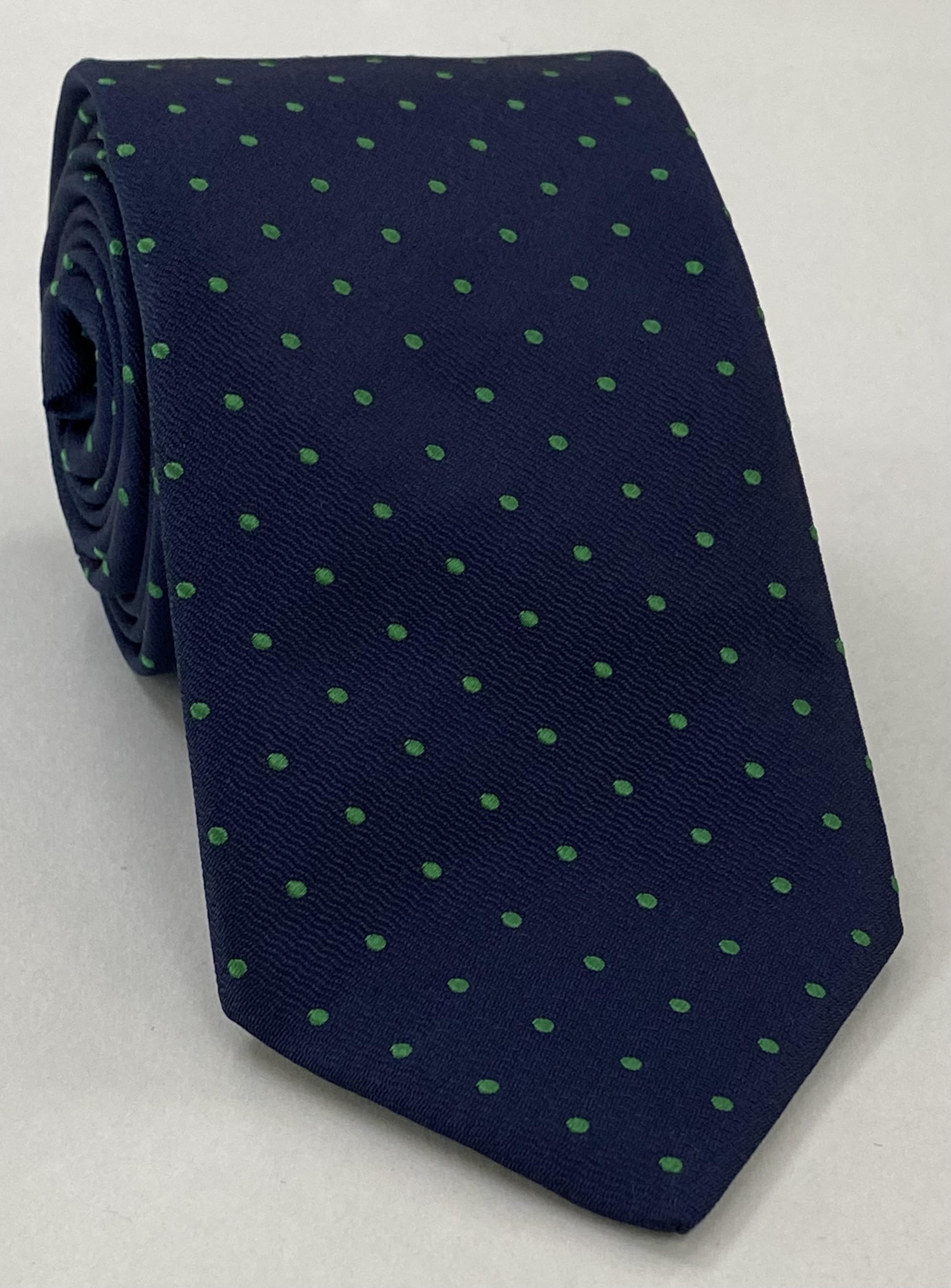ミッドナイトブルーのピンドットシルクネクタイにケルトグリーンのドット EPDT-13