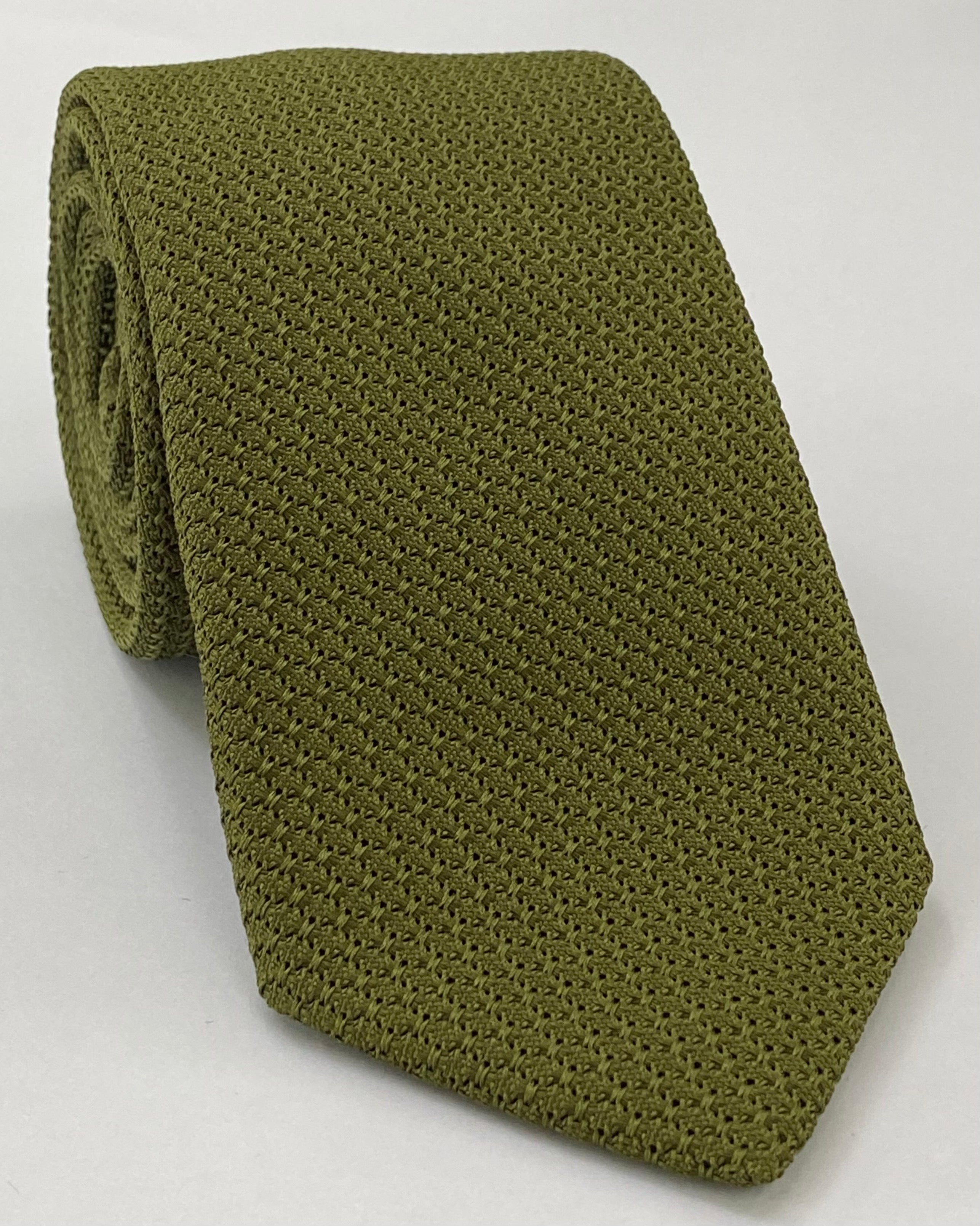 オリーブグリーングレナディン グロッサ シルクタイ GGT-18