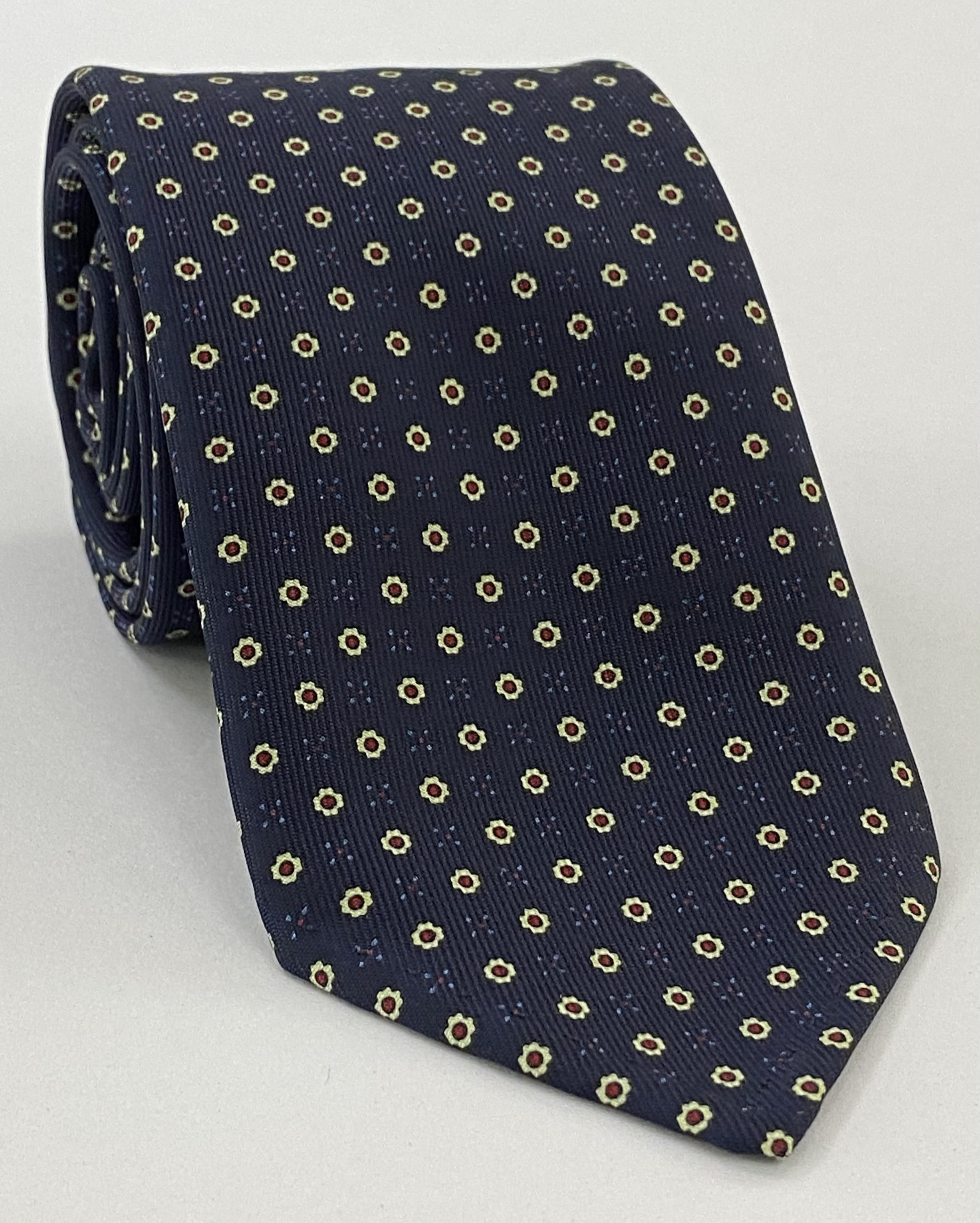 ミッドナイトブルーのマクルズフィールドプリント柄シルクタイ MCT-437(スカイブルー、レッド、オフホワイト)