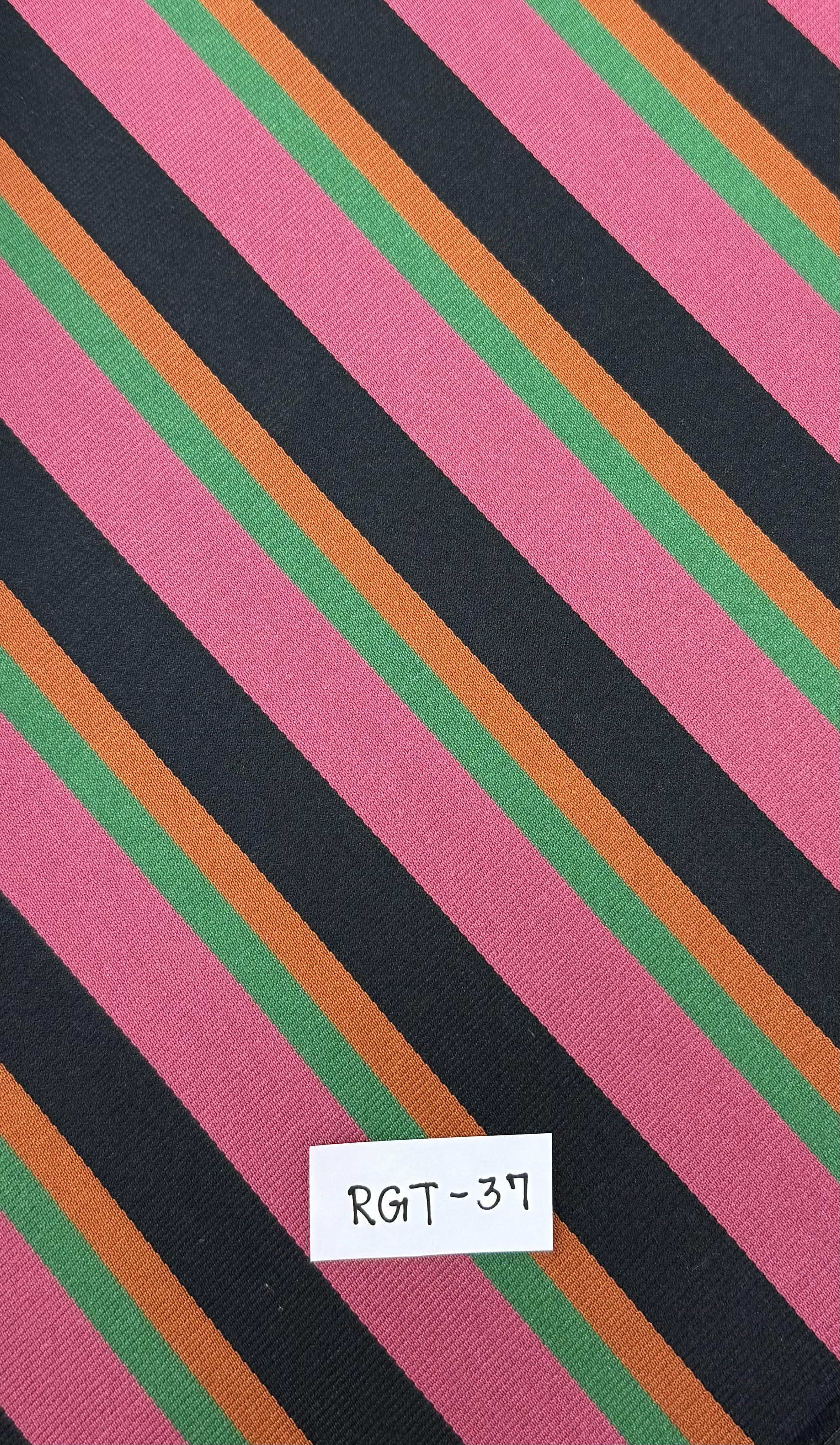 6th Battlion East Surry Stripe シルクネクタイ RGT-37(ダークピンク地:バーント、ボトルグリーン、ブラック)