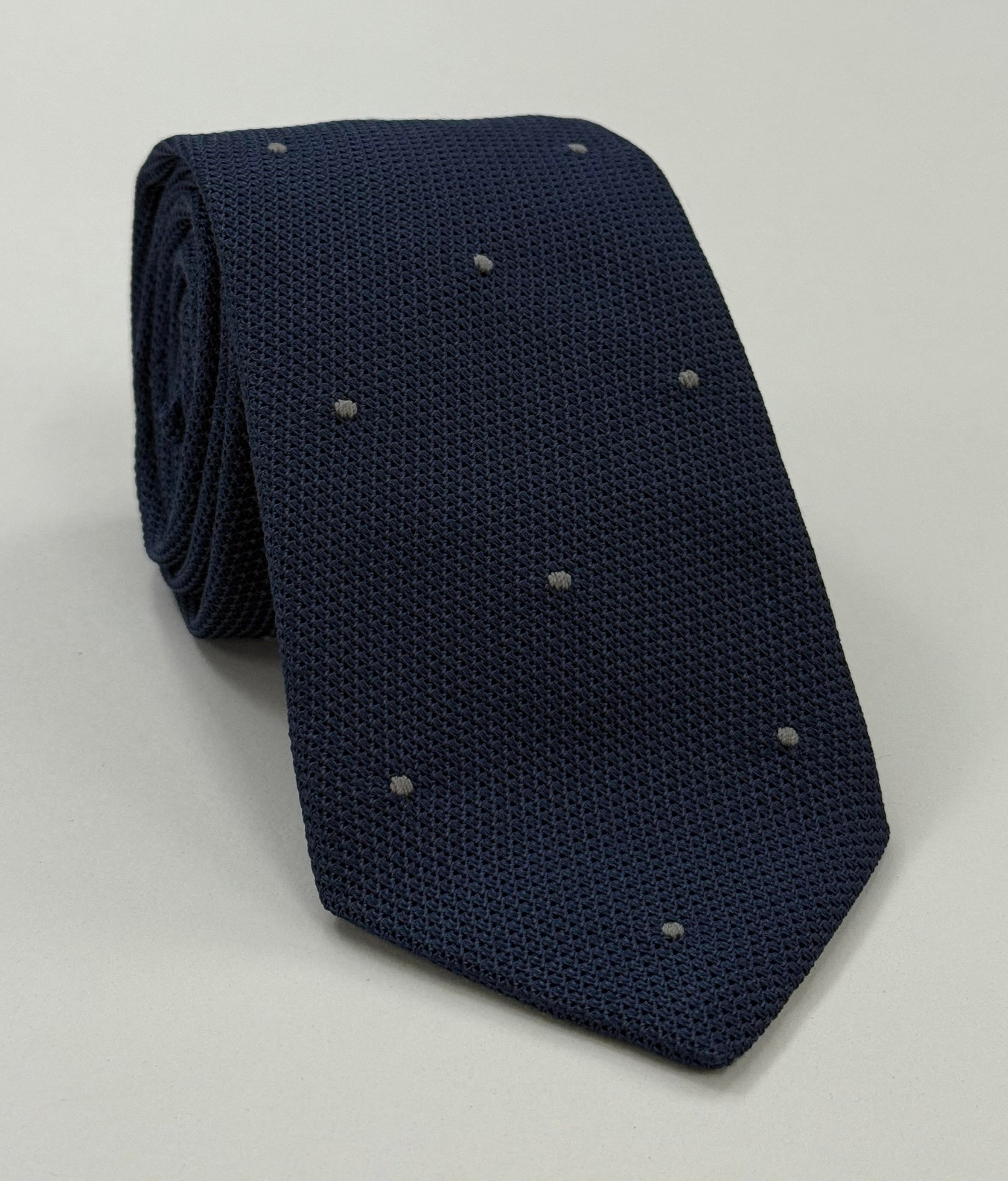 ソフトネイビーグレナディン フィナ シルバーグレー(手縫い)ピンドット シルクタイ GFDT-11 (35)