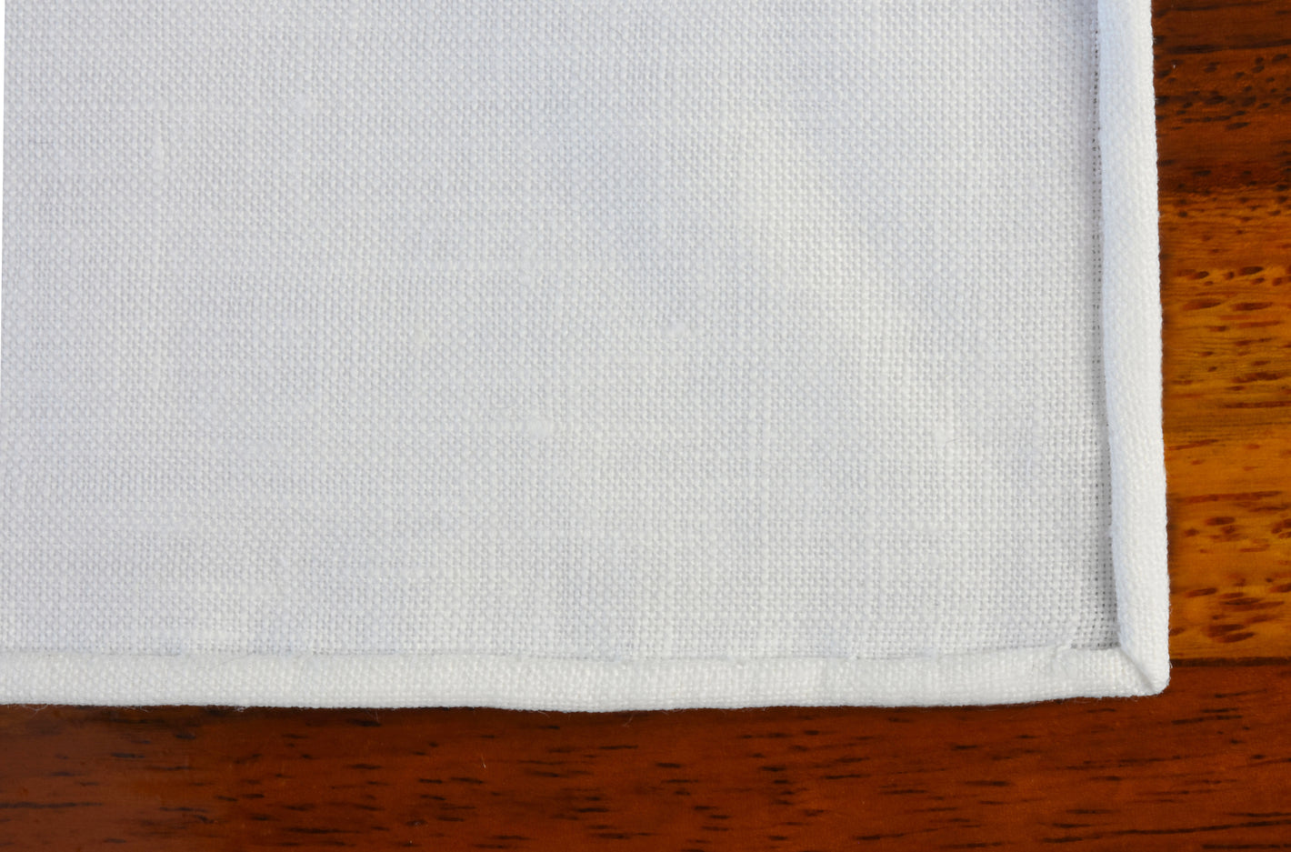 {[en]:White Belgian Linen Pocket Square