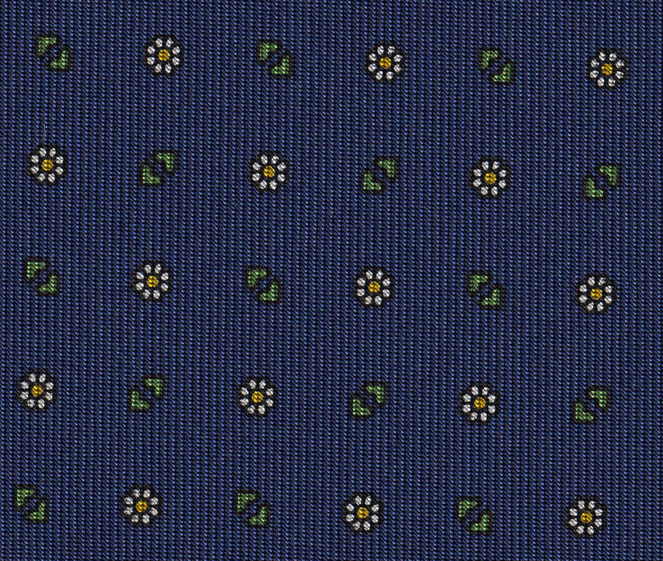 {[en]:Young Leaf Green, Off-White & Yellow Gold on Navy Blue Macclesfield Print Pattern Silk Tie