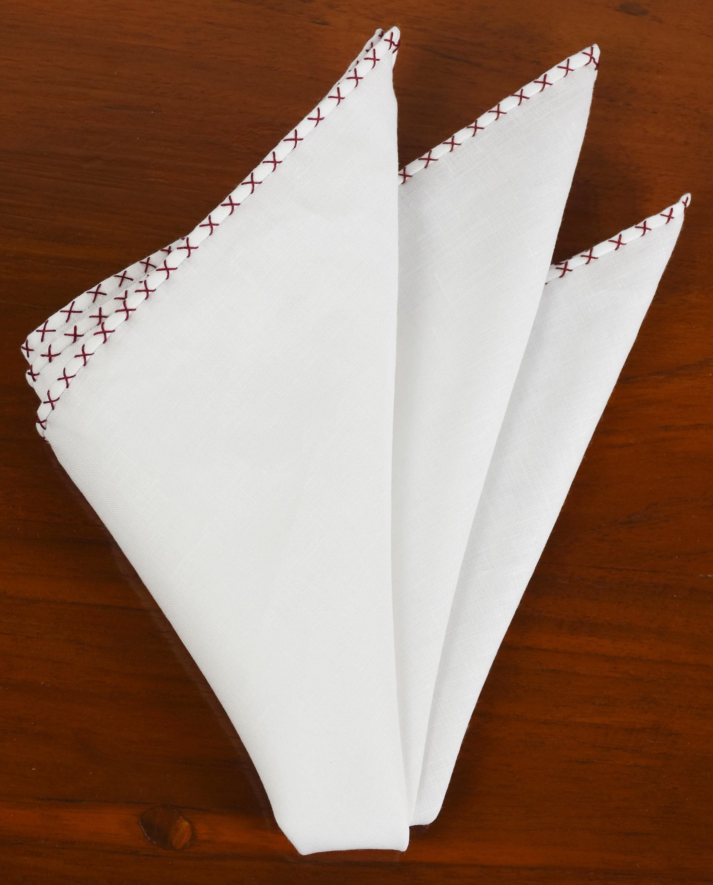 {[en]:Dark Red X Pattern Belgian White Linen Pocket Square