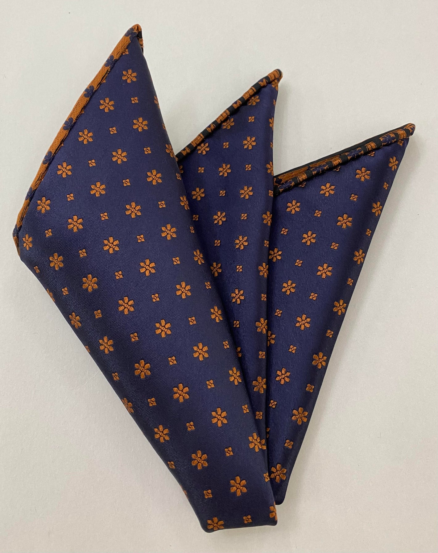 미드나잇 블루 클래식 플라워 실크 포켓 스퀘어 (번트 오렌지) #FFFP-2