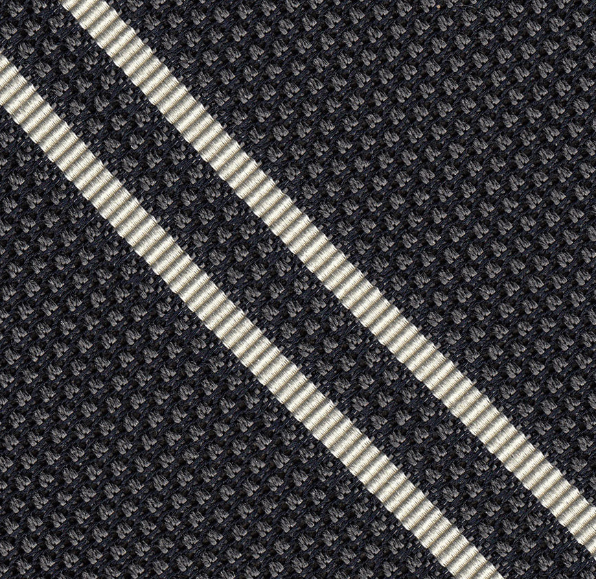 {[en]:Off-White on Charcoal Gray Grenadine Fina Reppe Stripe Silk Pocket Square