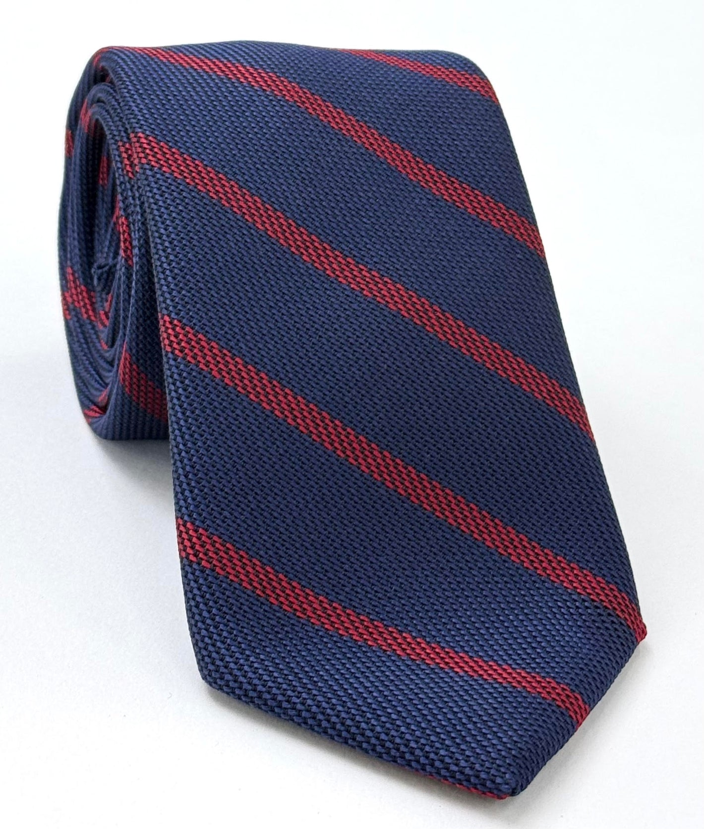 Red on Dark Navy Blue Grenadine Fina Single Stripe Silk Tie GFSBT-1