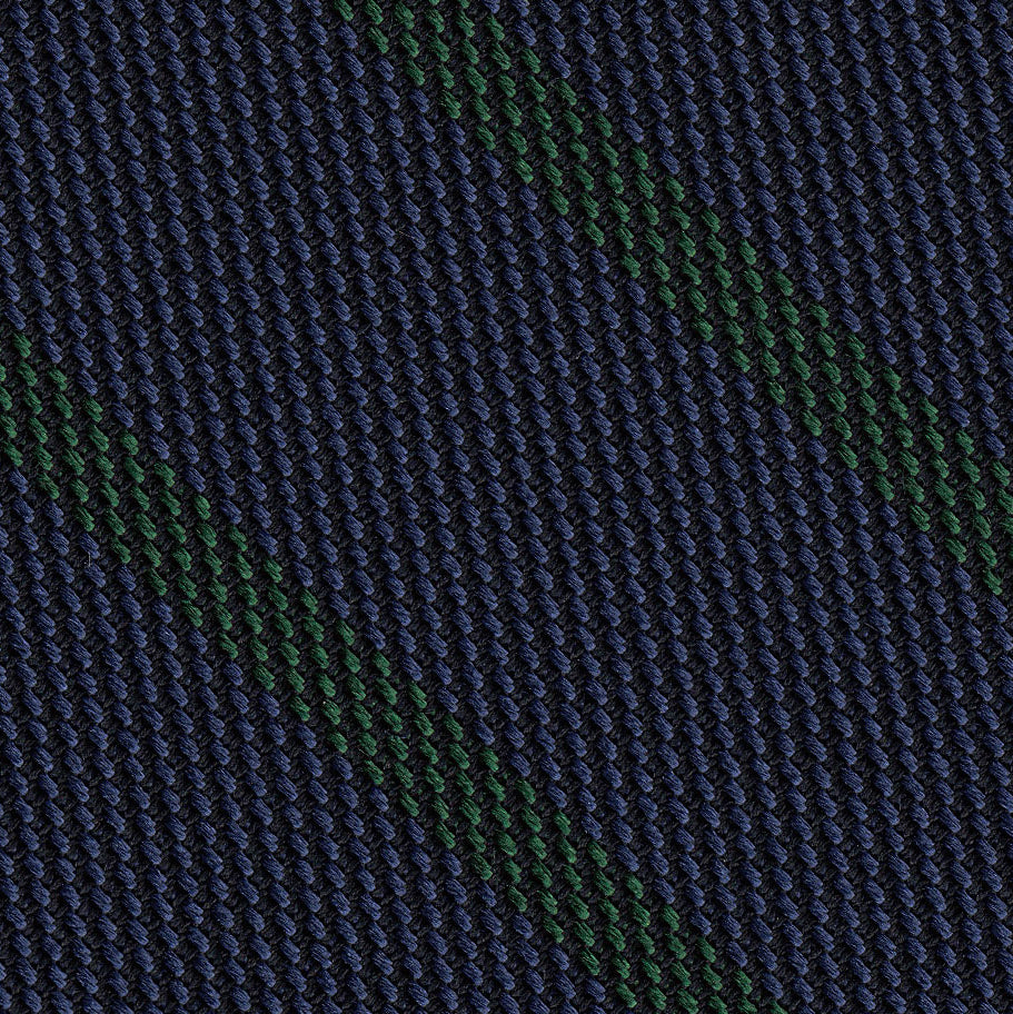 {[en]:Forest Green on Dark Navy Blue Grenadine Fina Stripe Silk Pocket Square