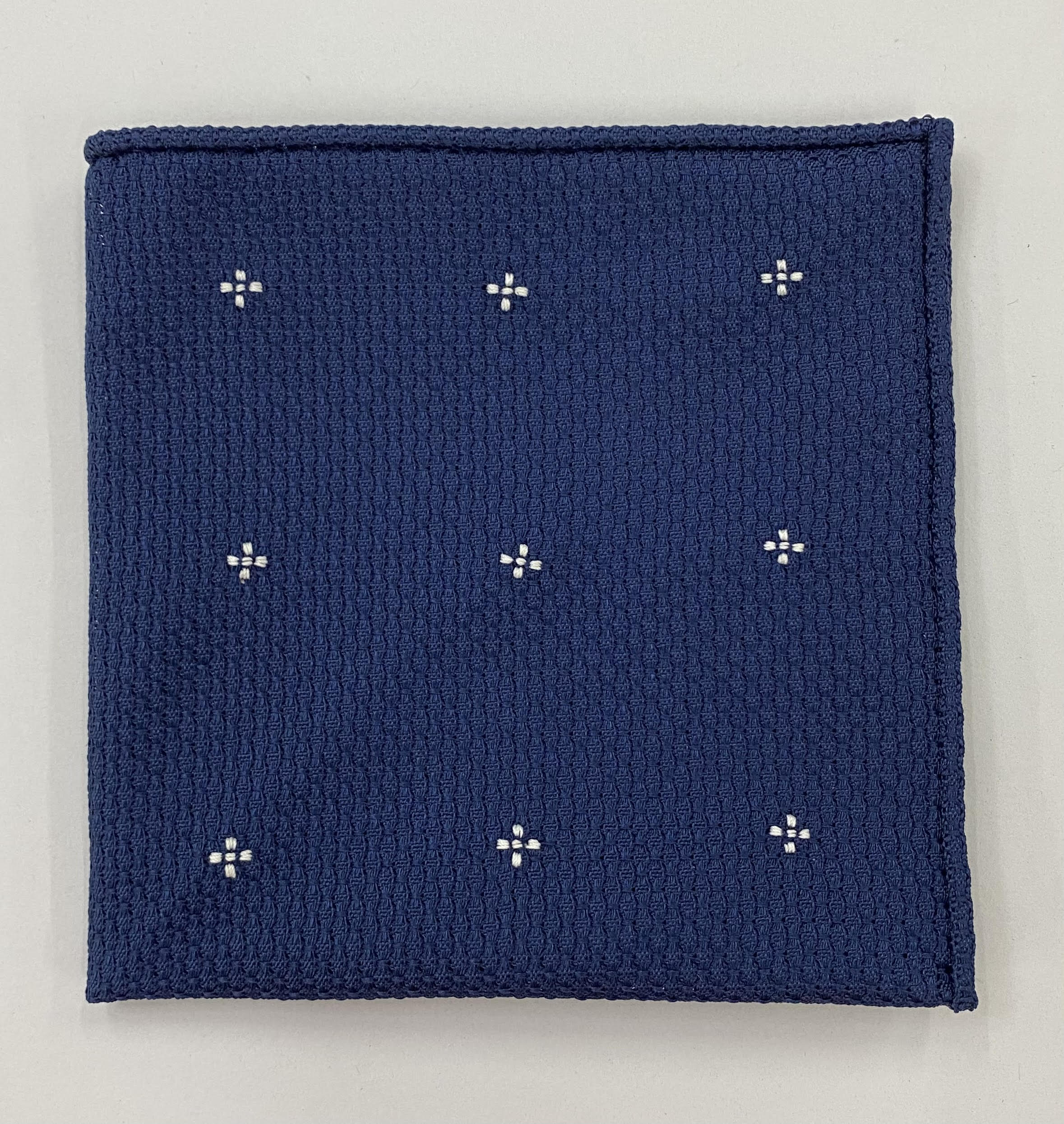 ネイビーブルー グレナディン グロッサ ホワイトフラワー ポケットチーフ