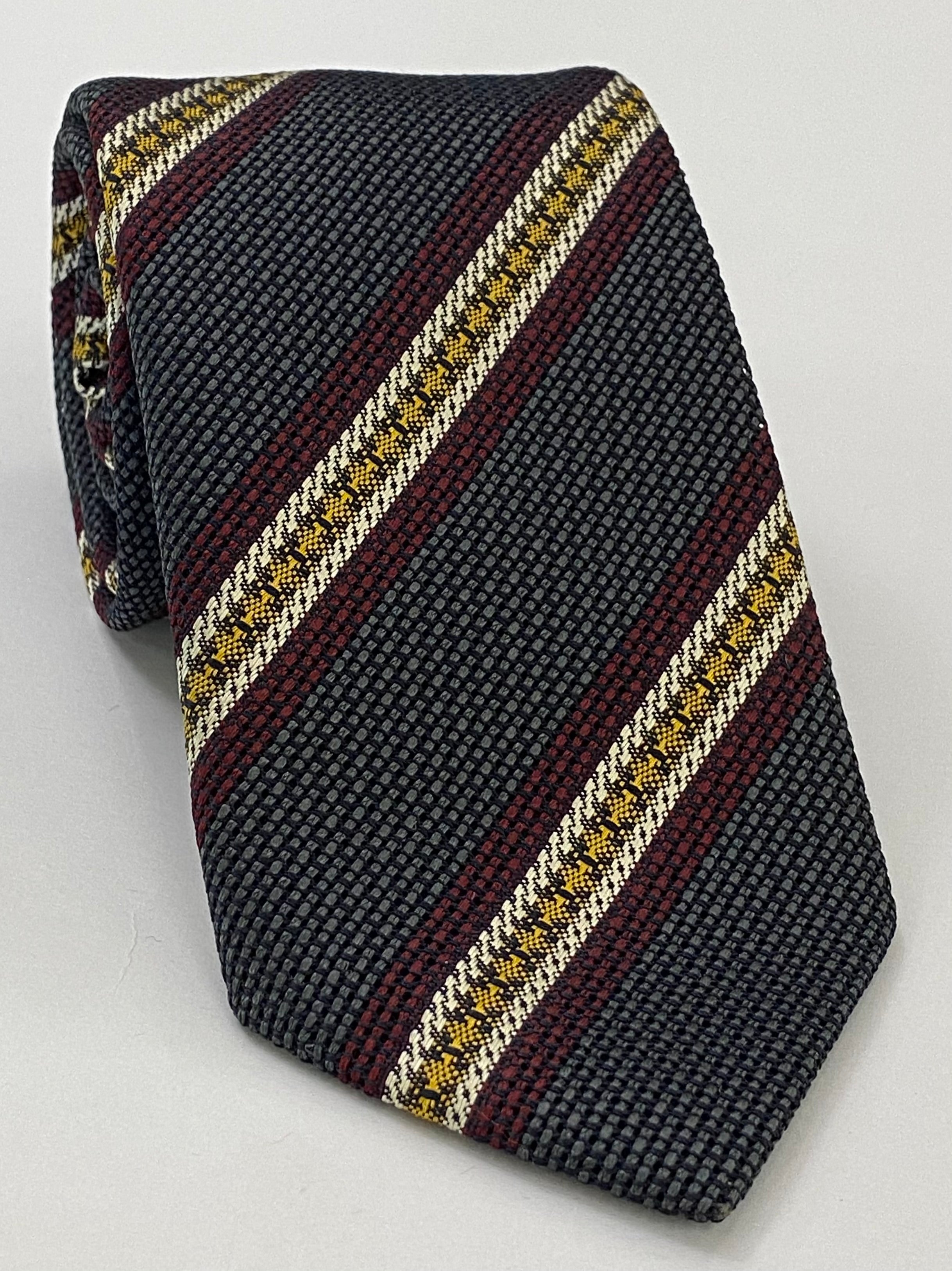 차콜 그레이 그레나딘 피나 및 그로사 스트라이프 실크 타이 1 (다크 레드, 옐로우 & 오프 화이트)