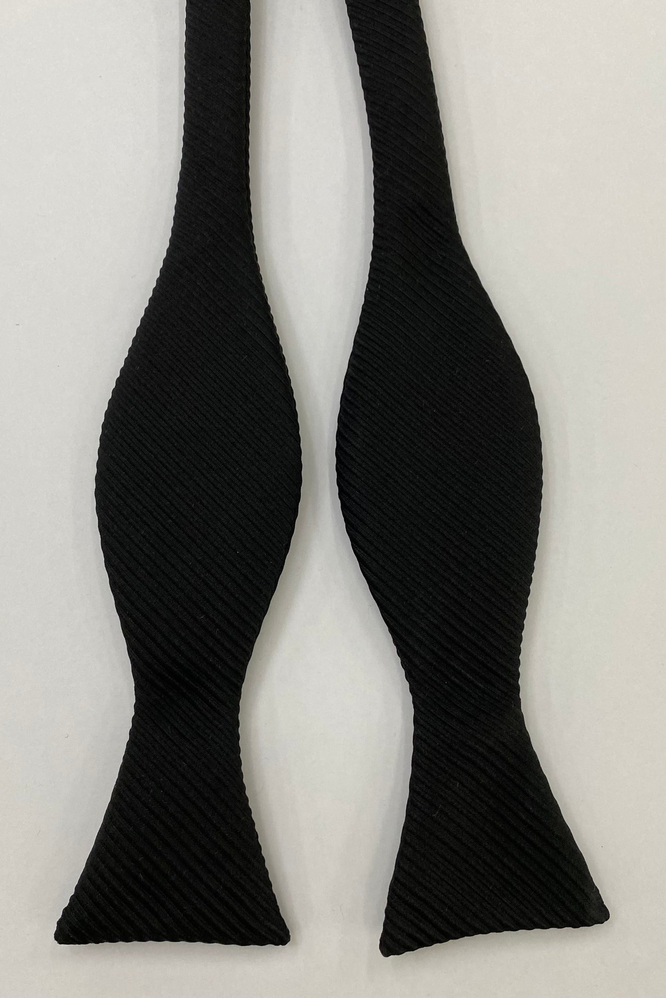 Black Grosgrain Silk Bow Tie GGRBT-8