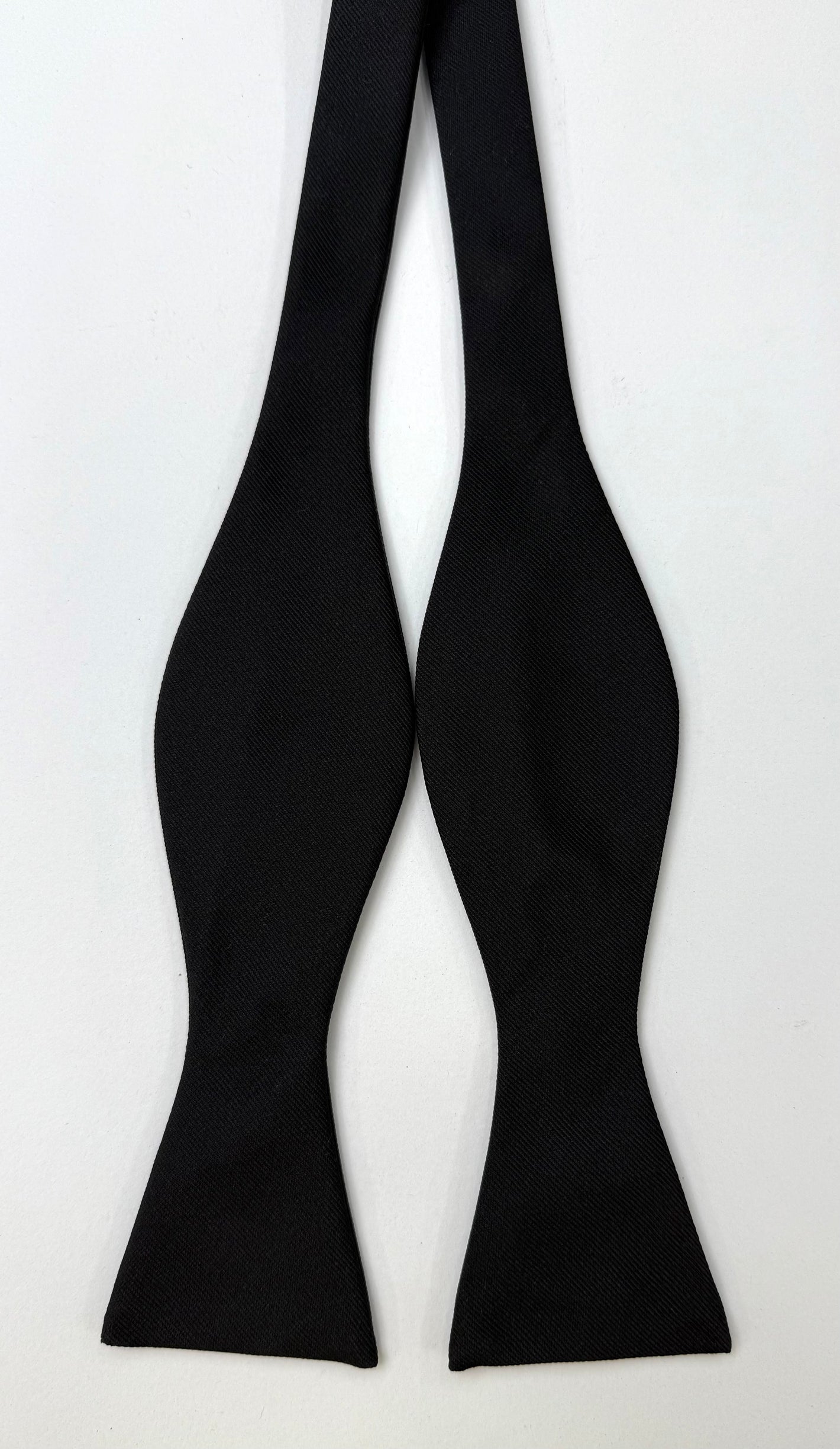 블랙 페일 실크 보타이 IFABT-1