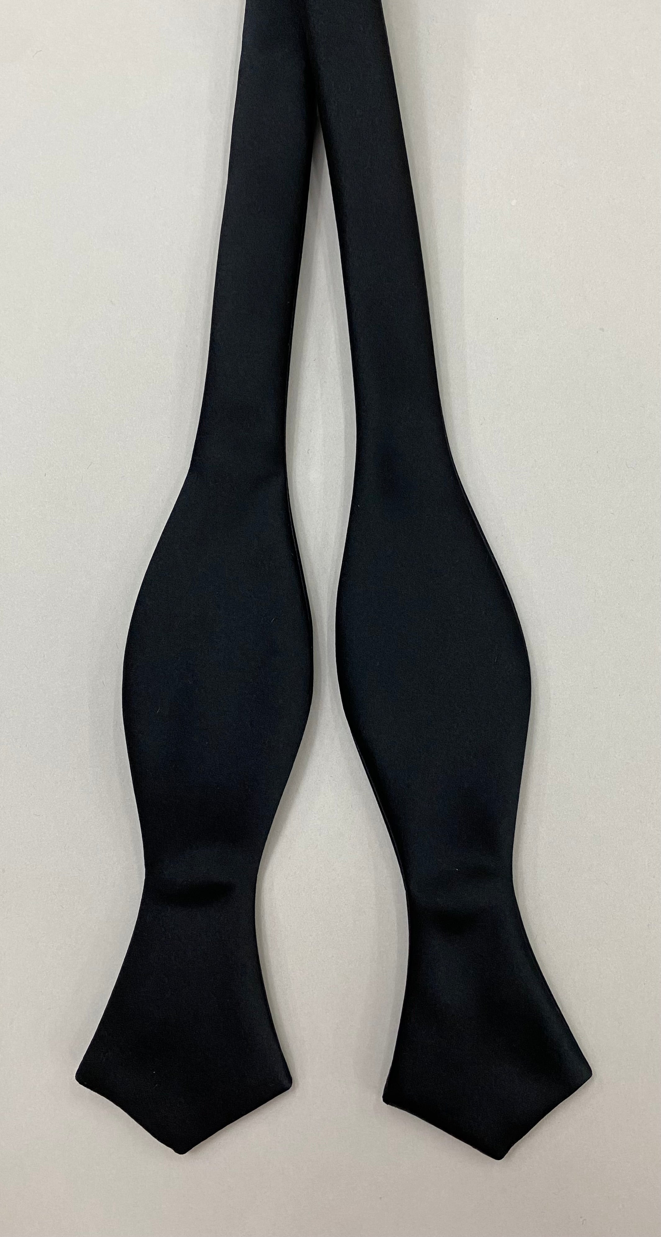 미드나잇 블루 새틴 실크 보타이 ISABT-8