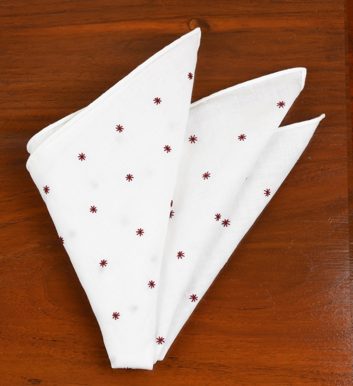 {[en]:Belgian White Linen With Burgundy Embroidered Stars Pocket Square