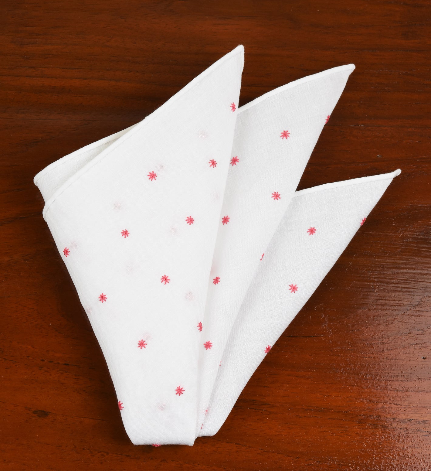 {[en]:Belgian White Linen With Pink Embroidered Stars Pocket Squares