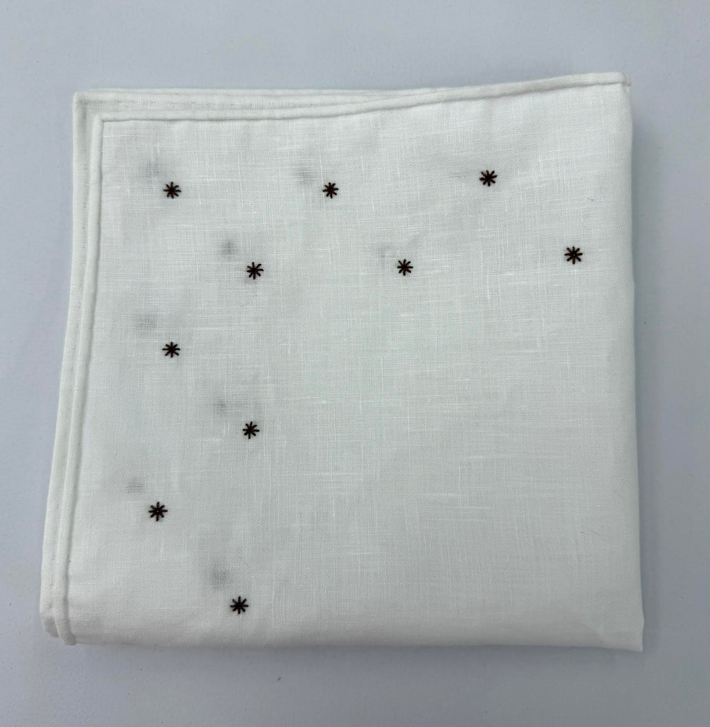 ベルギーホワイトリネン 2本ライン刺繍入りスター ポケットスクエア LLEP-2LS