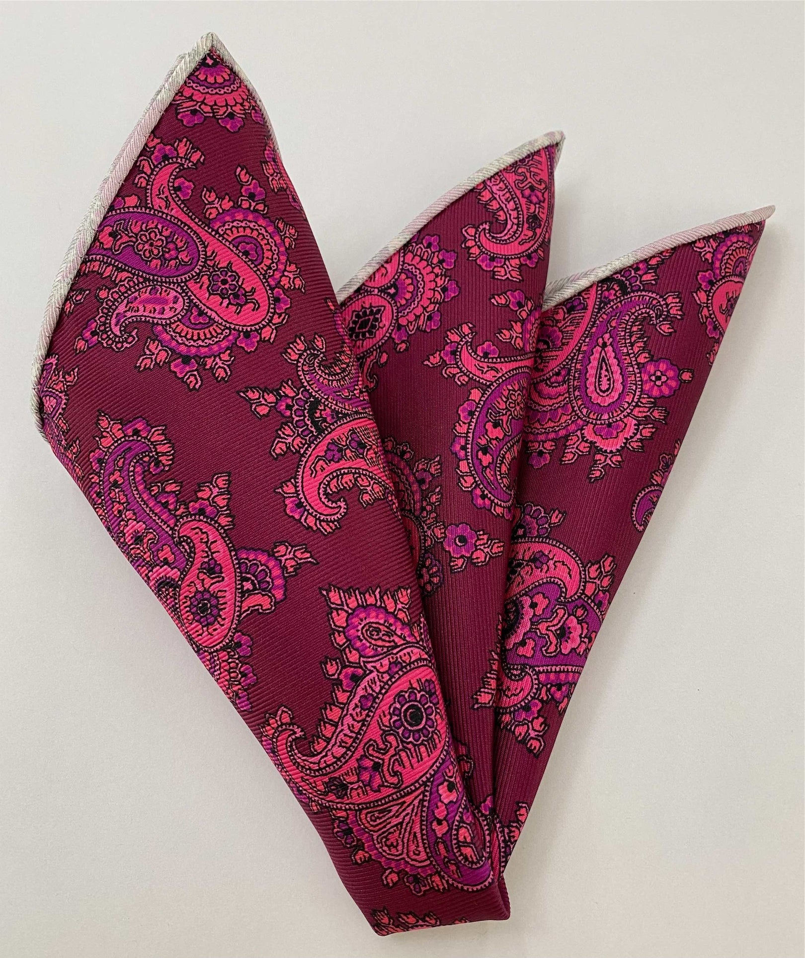 맥클스필드 프린트 실크 포켓 스퀘어 MCP-695