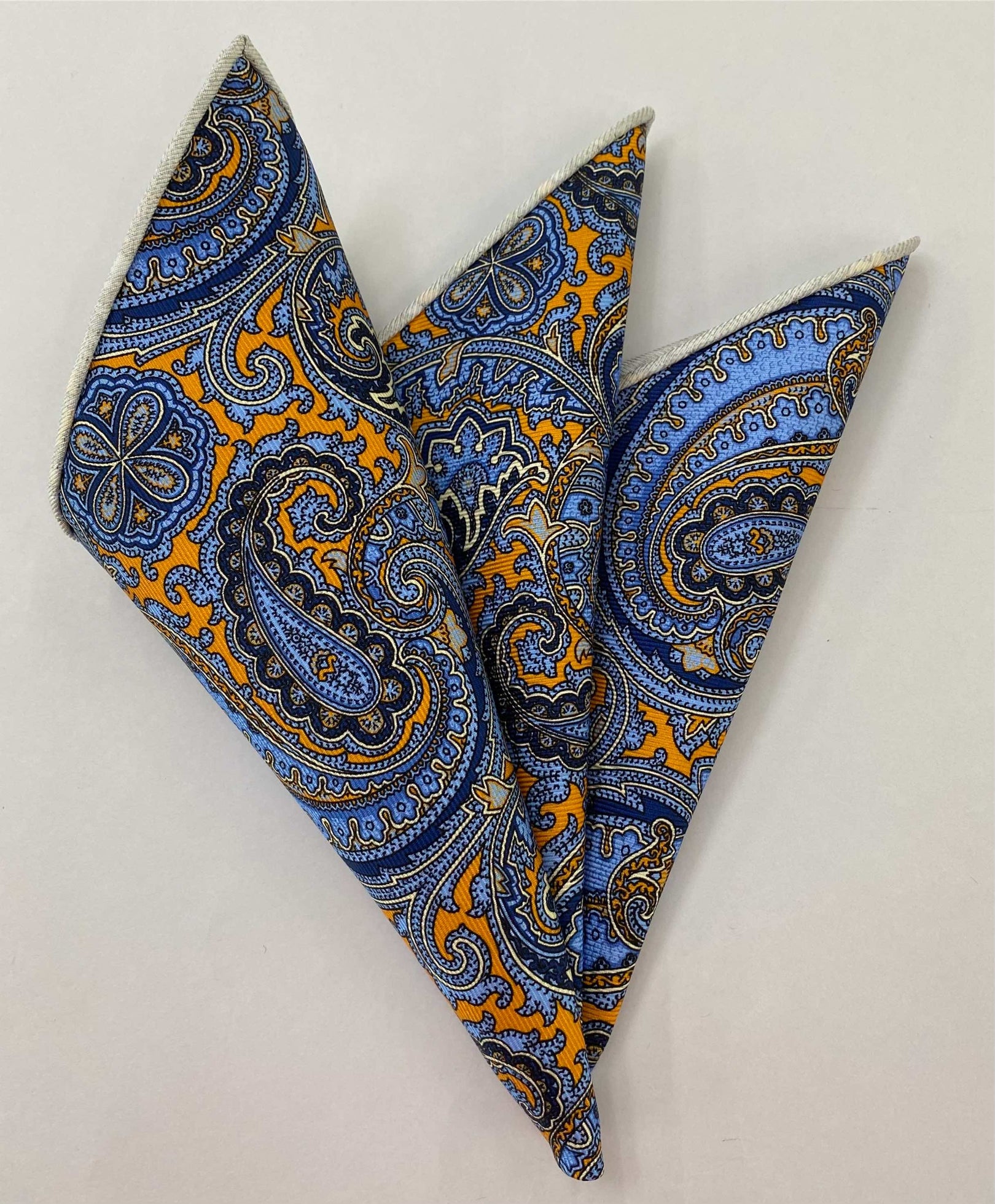 맥클스필드 프린트 실크 포켓 스퀘어 MCP-700