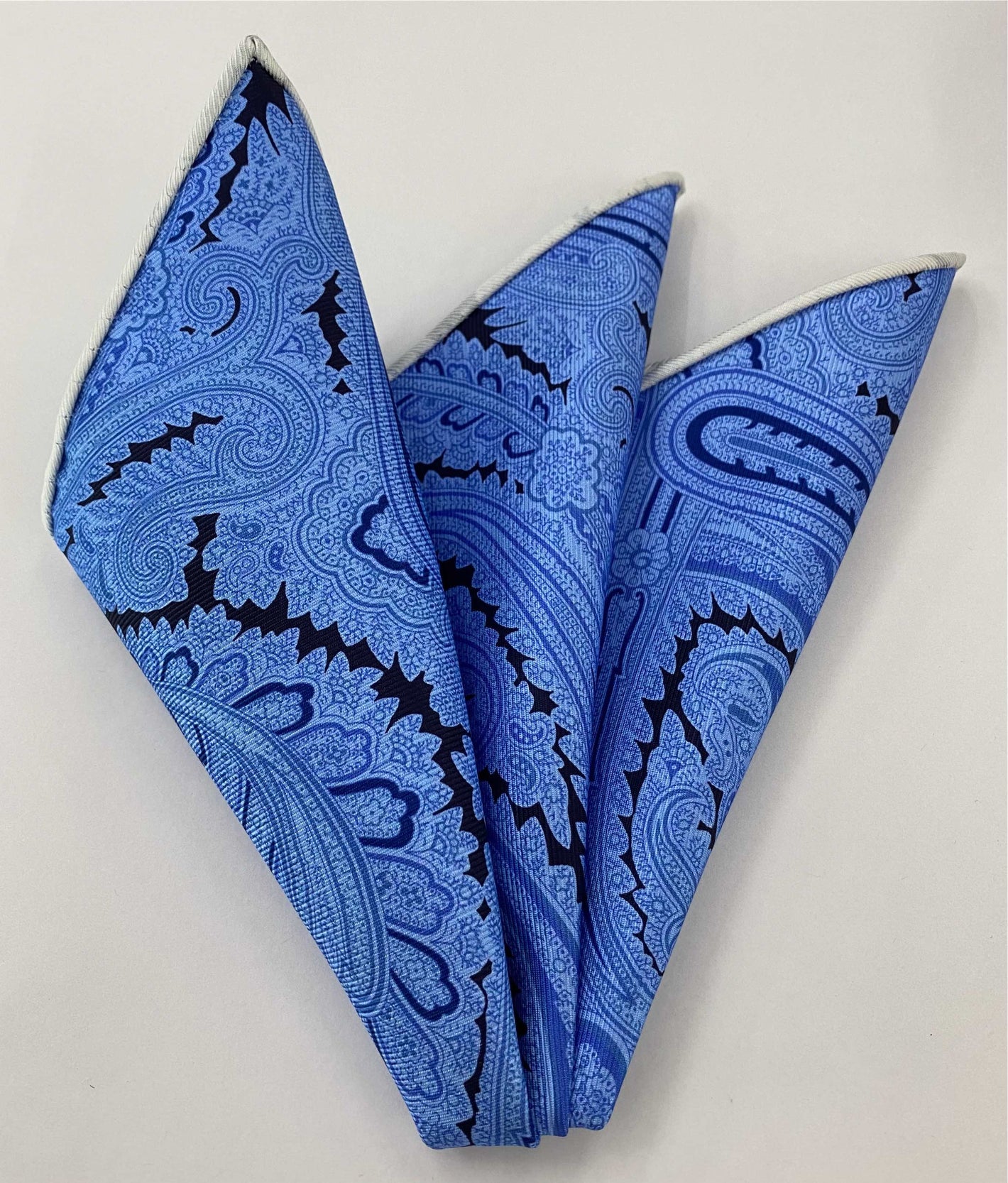 マクルズフィールド プリントシルク ポケットスクエア MCP-730