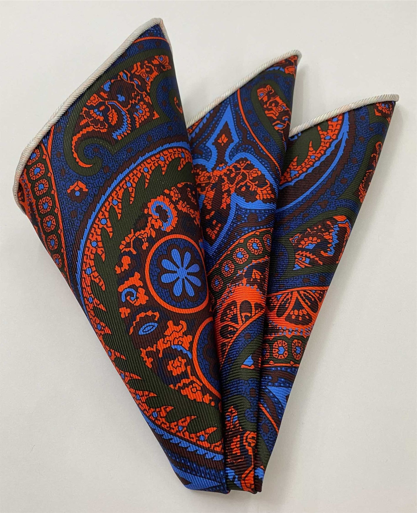 マクルズフィールド プリントシルク ポケットスクエア MCP-736