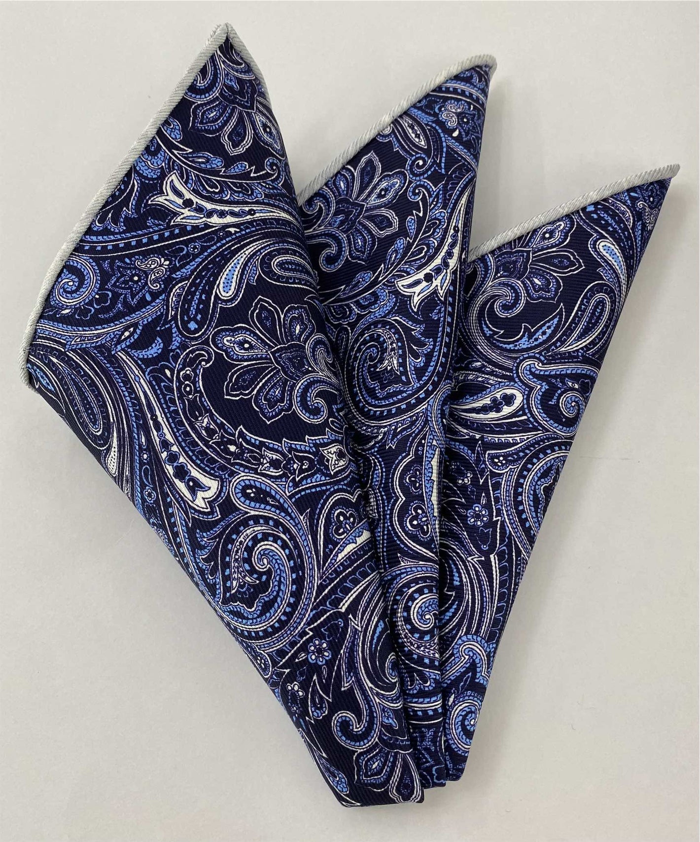 マクルズフィールド プリントシルク ポケットスクエア MCP-752