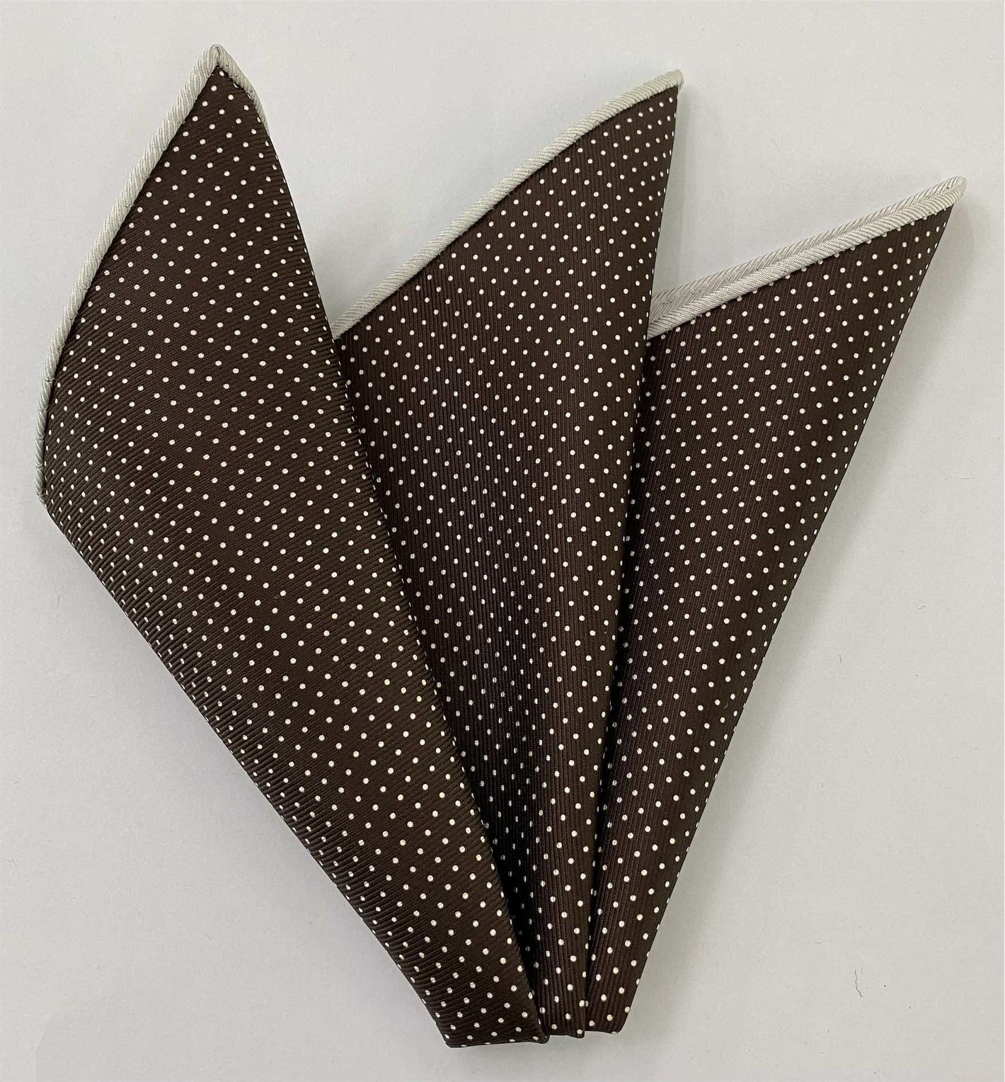 マクルズフィールド プリント シルク ドット ポケットスクエア MCPDP-38