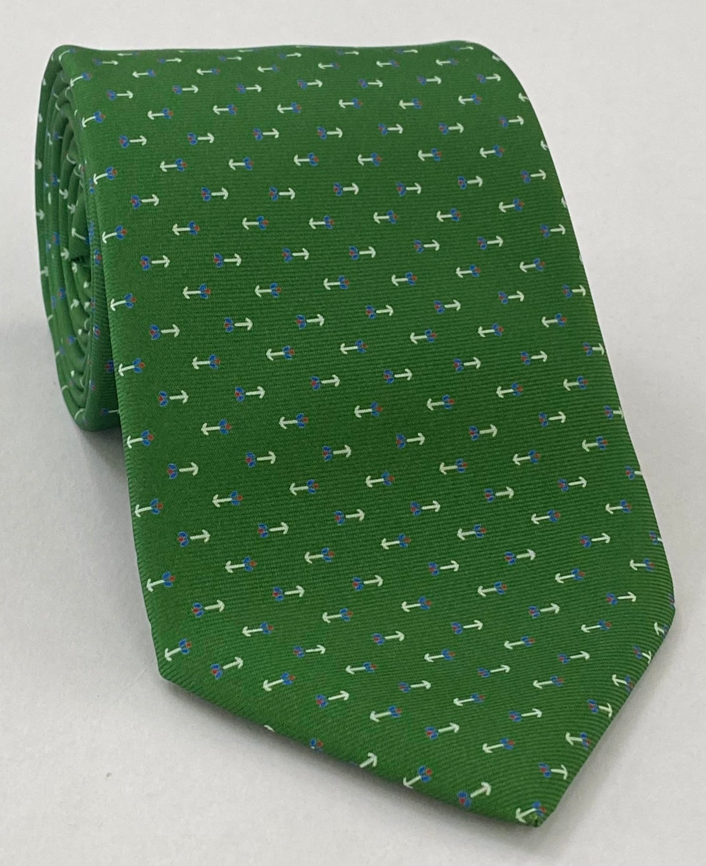 グリーンのマクルズフィールドプリント柄 シルクネクタイ MCT-440（レッド、ブルー＆ホワイト）