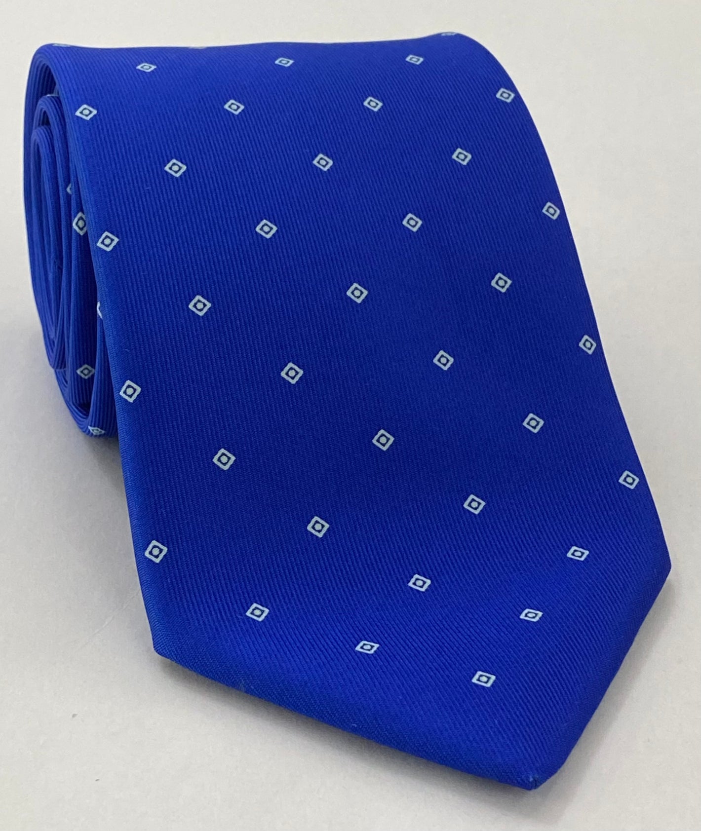 White on Royal Blue Macclesfield Print Pattern Silk Tie MCT-446