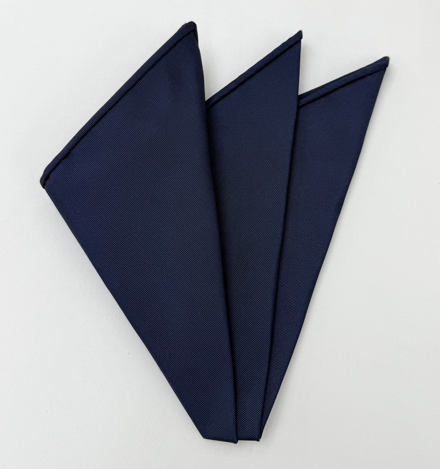 ネイビーブルー モガドール ソリッド ポケットチーフ MGSOP-3