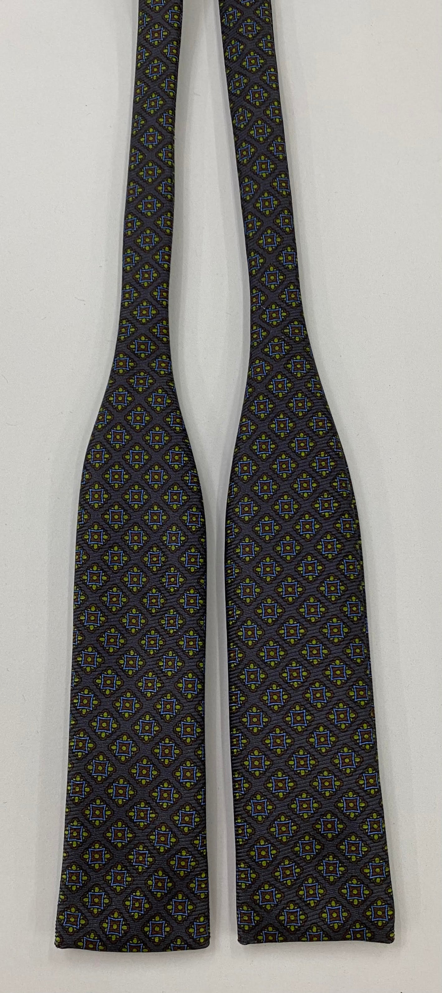 Macclesfield Modern Madder Printed Silk Bow Tie MMPBT-186
