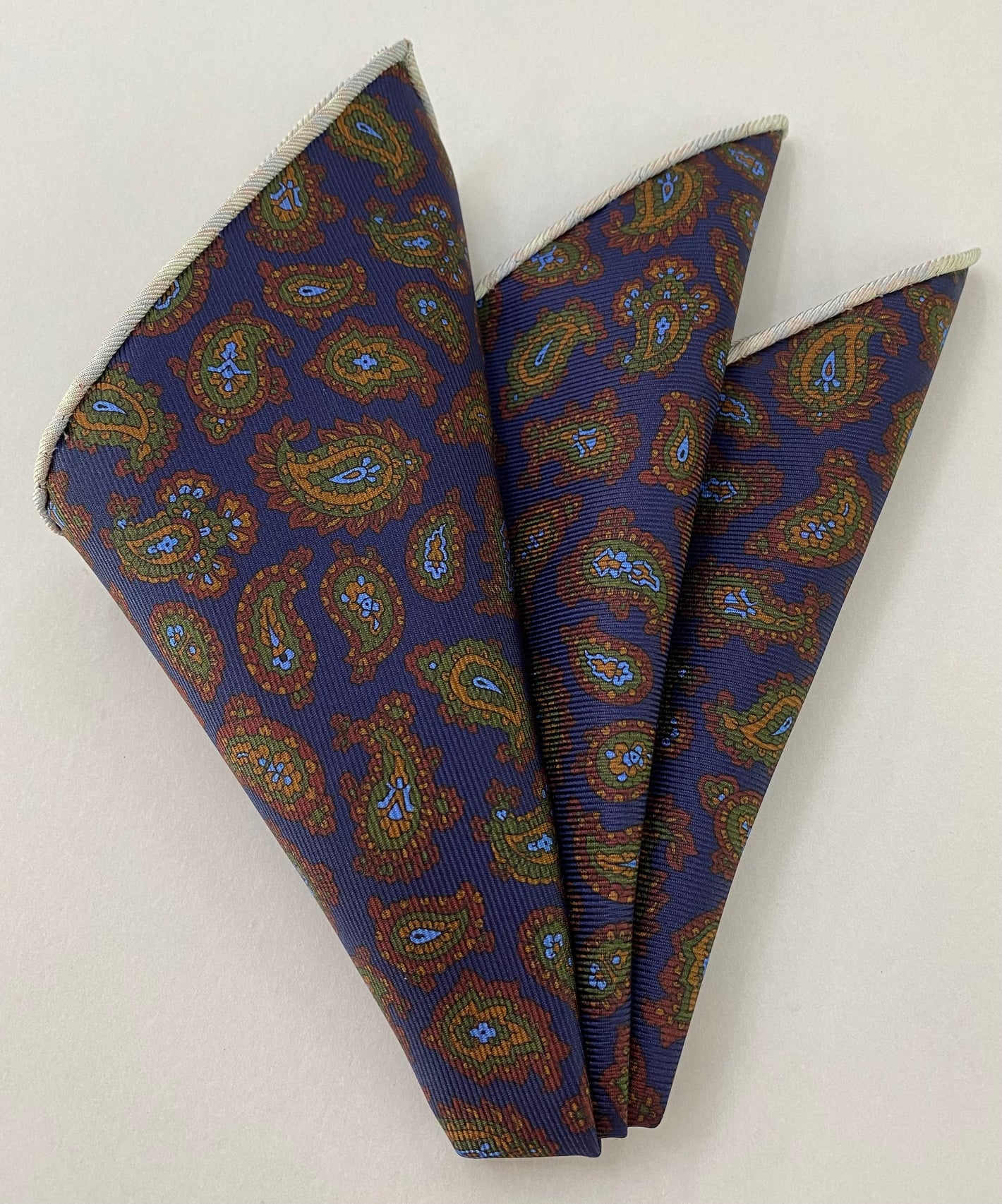 マクルズフィールド・マダー プリントシルク ポケットスクエア MMPP-119