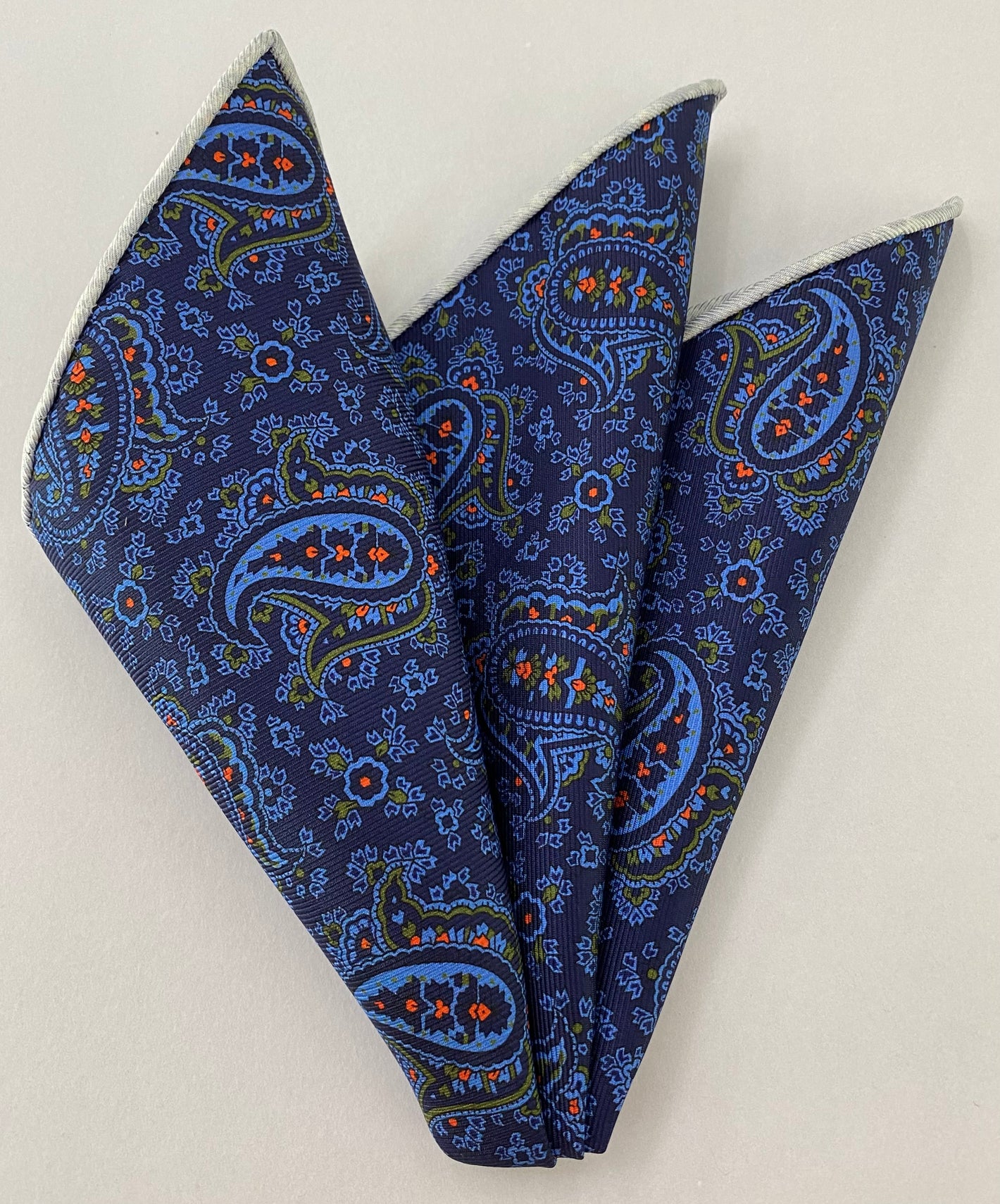 マクルズフィールド・マダー プリントシルク ポケットスクエア MMPP-121