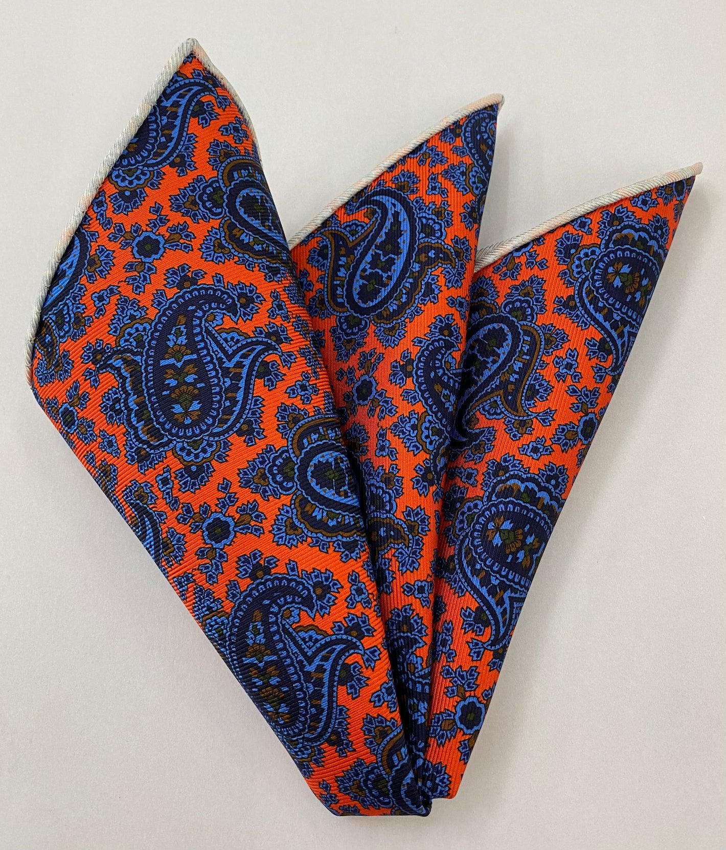 マクルズフィールド・マダー プリントシルク ポケットチーフ MMPP-127