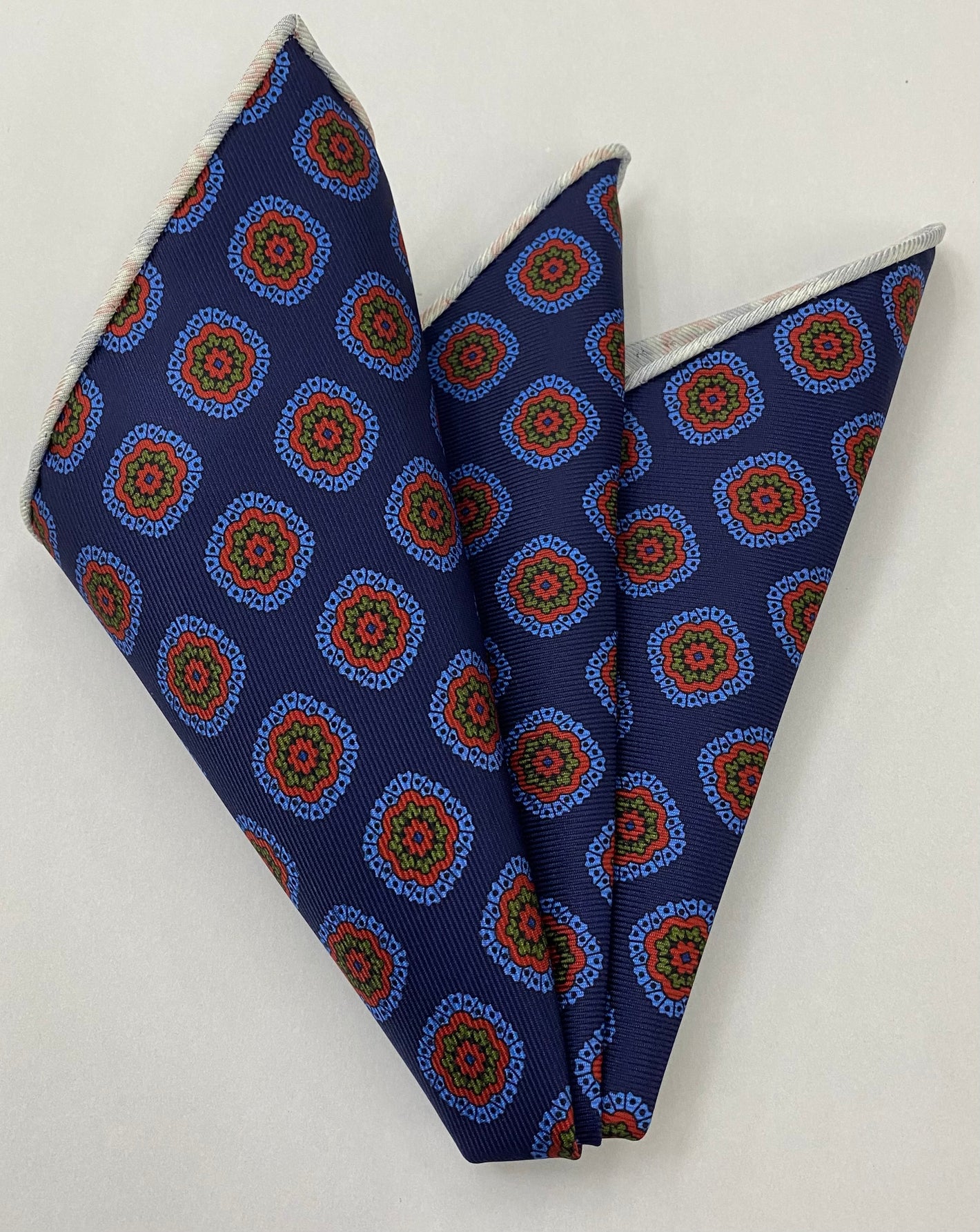 マクルズフィールド・マダー プリントシルク ポケットスクエア MMPP-140