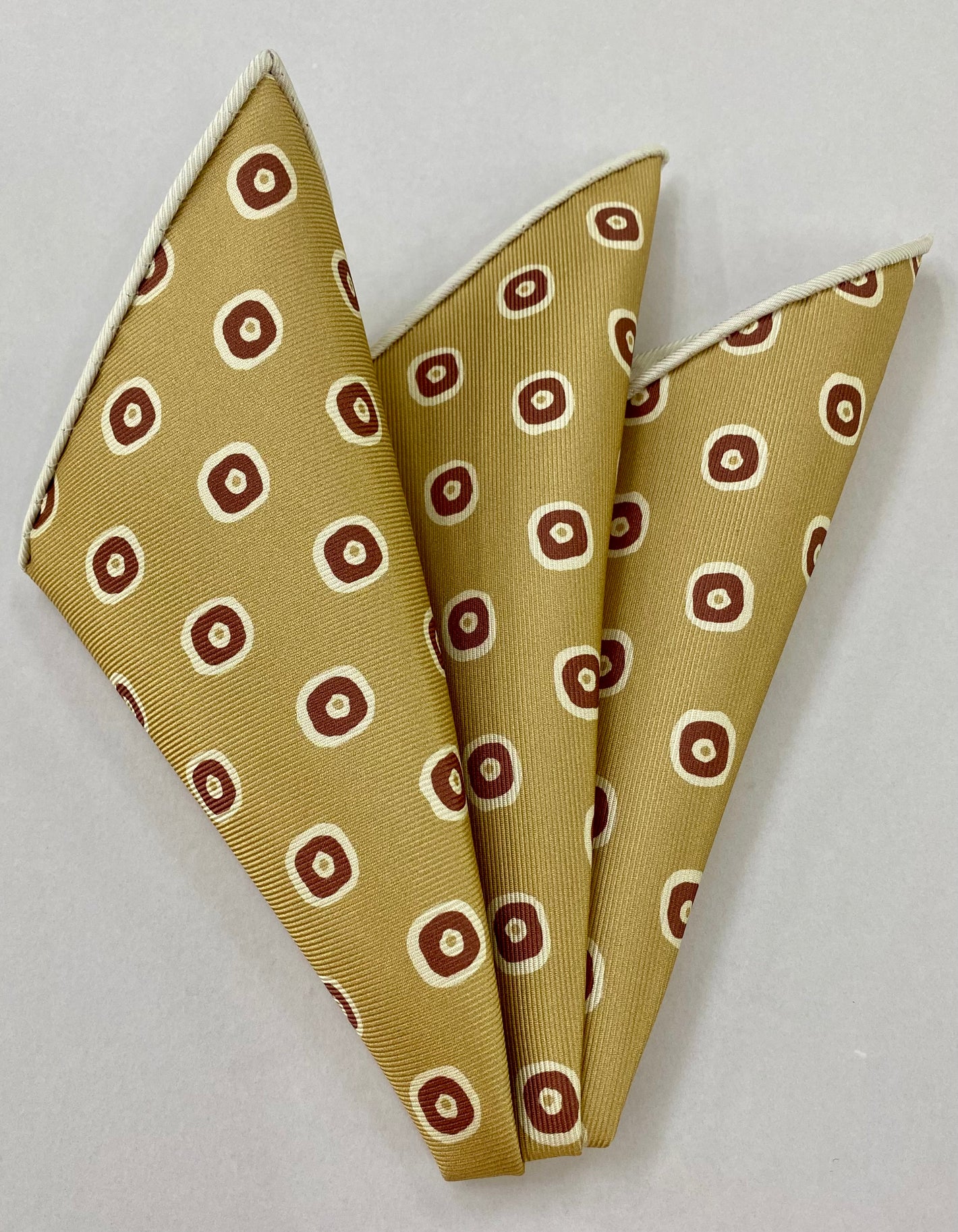 マクルズフィールド・マダー プリントシルク ポケットスクエア MMPP-148