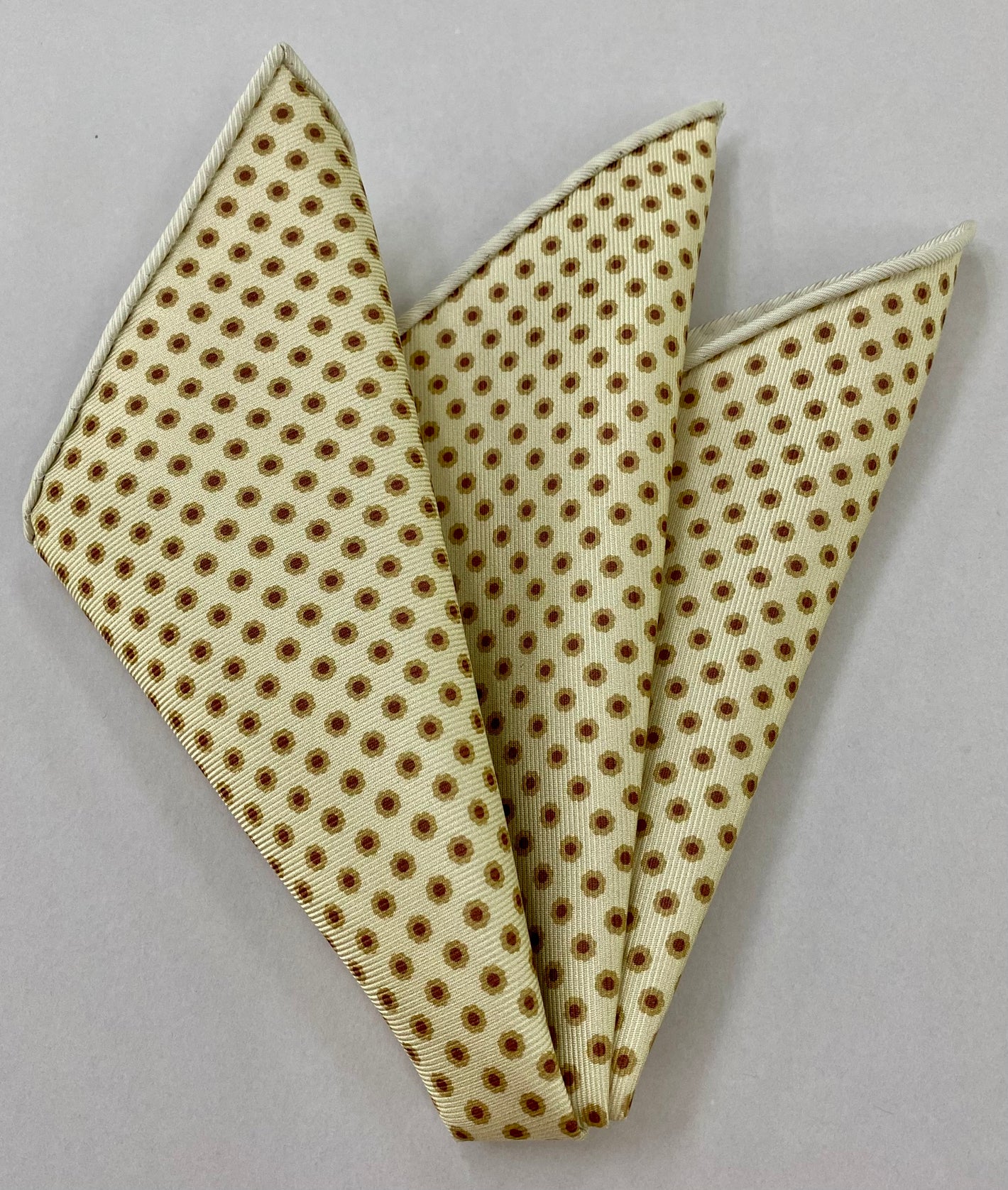 マクルズフィールド・マダー プリントシルク ポケットスクエア MMPP-150