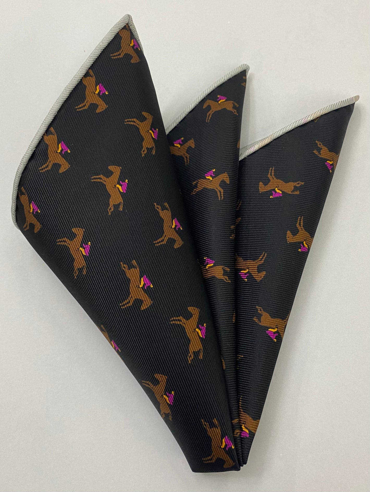 マクルズフィールド・マダー プリントシルク ポケットスクエア MMPP-171