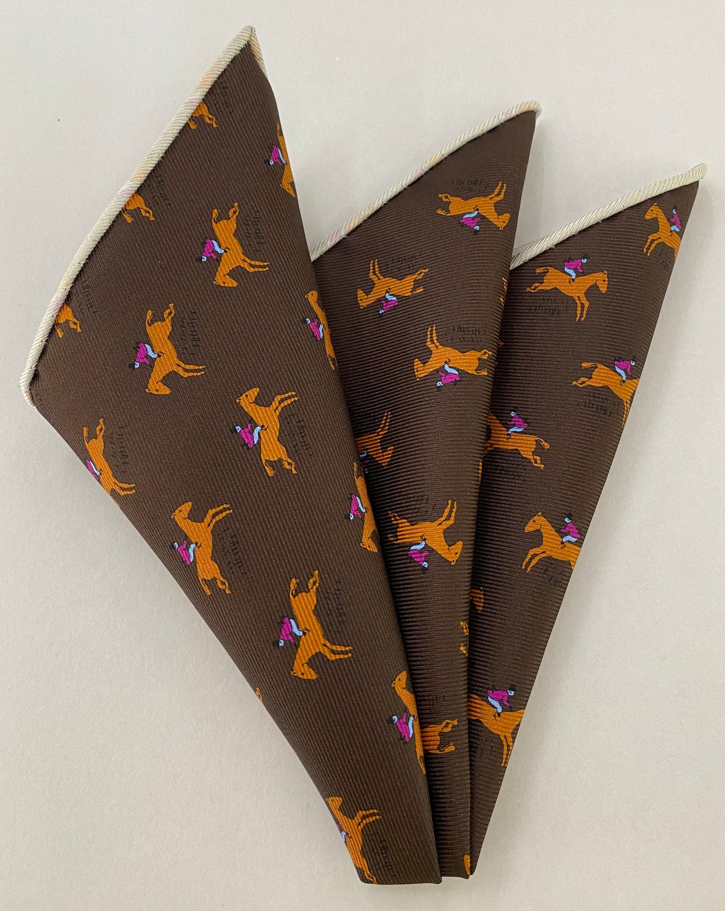 マクルズフィールド・マダー プリントシルク ポケットスクエア MMPP-174