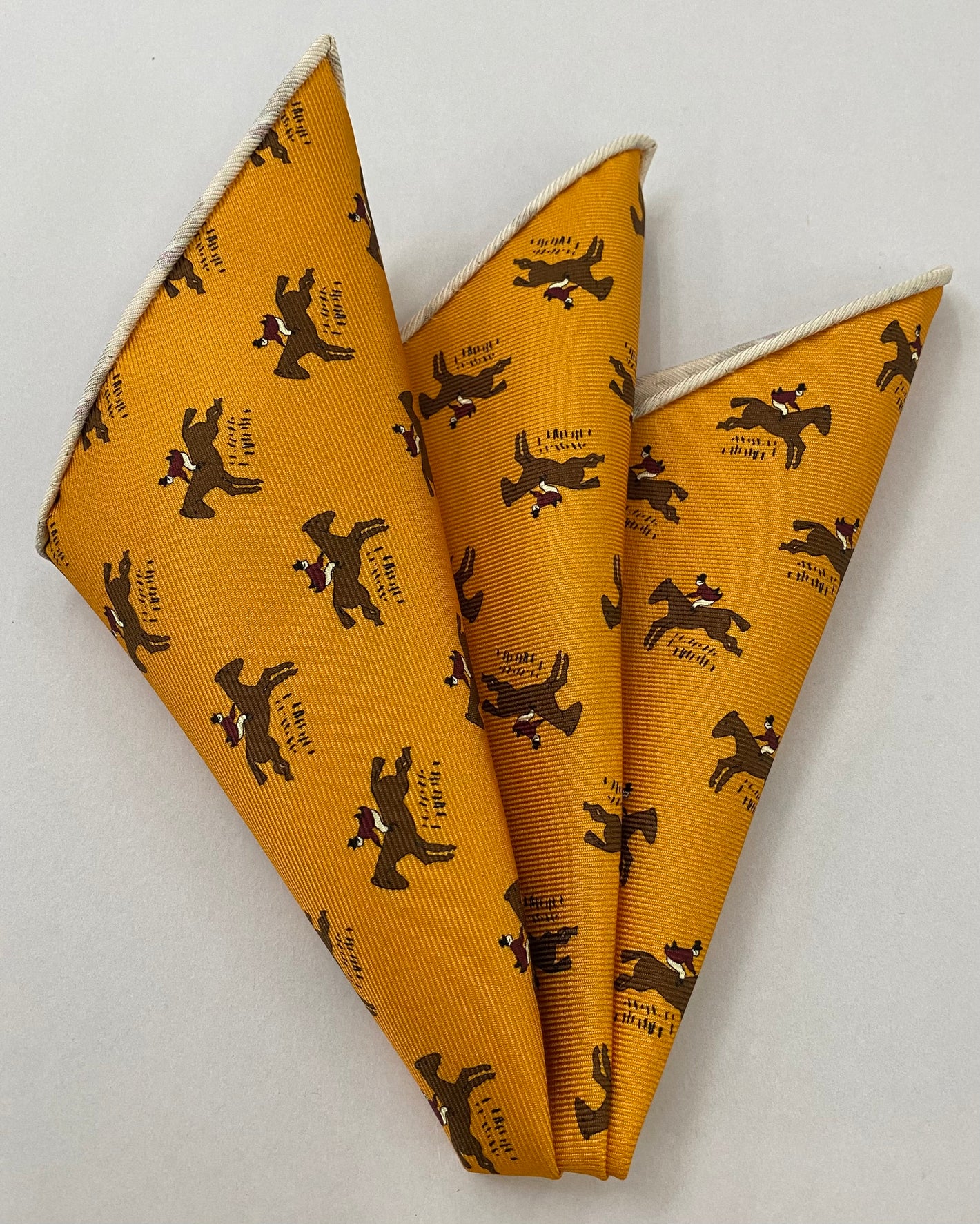 マクルズフィールド マダー柄 シルク製ポケットチーフ MMPP-177