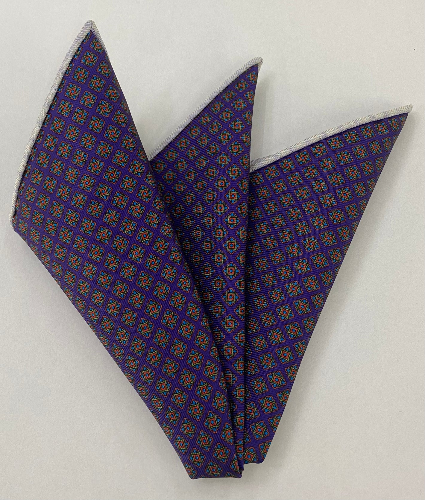 マクルズフィールド・マダー プリントシルク ポケットスクエア MMPP-187