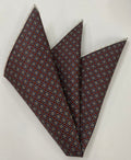 Off White & Navy 於 Chocolate Macclesfield Madder 印花絲質口袋巾 MMPP-188
