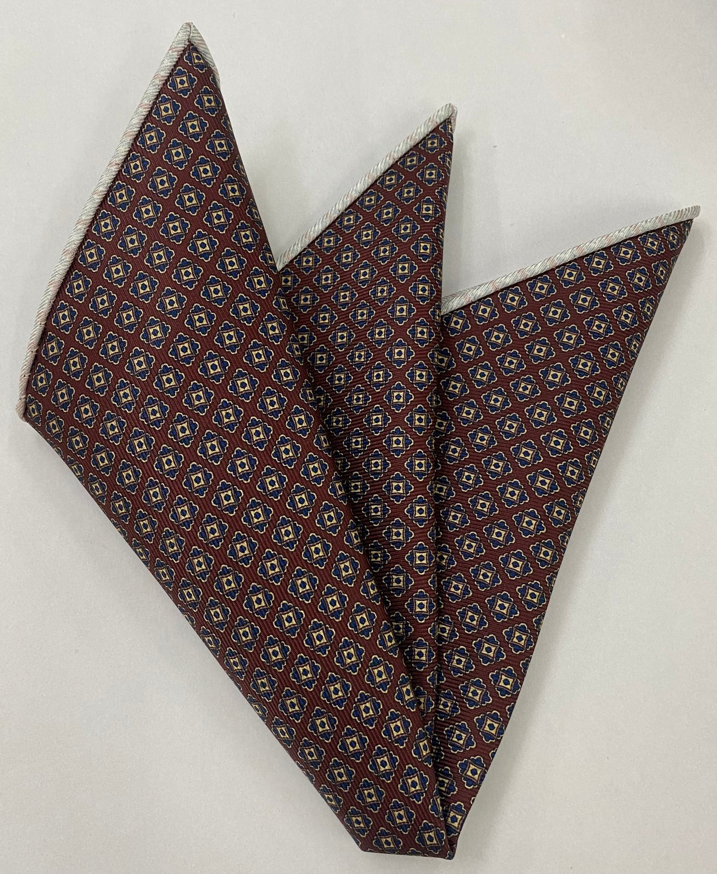 マクルズフィールド・マダー プリントシルク ポケットスクエア MMPP-188