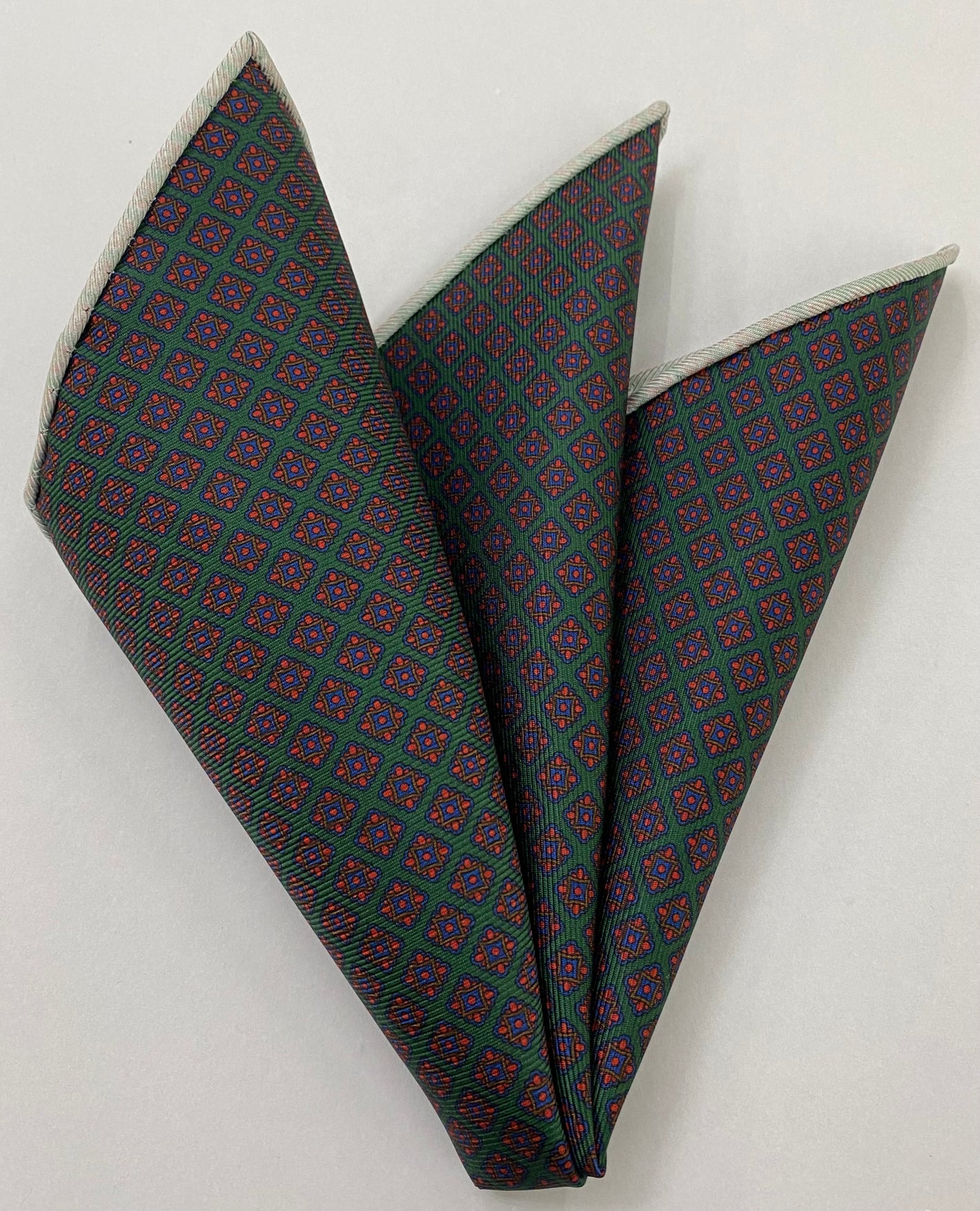 マクルズフィールド・マダー プリントシルク ポケットスクエア MMPP-191