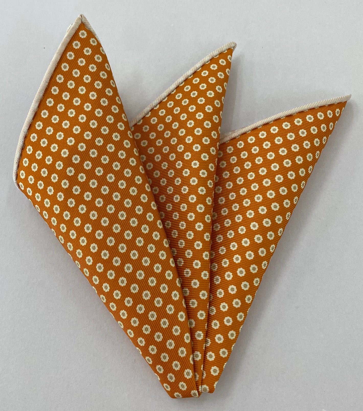 マクルズフィールド・マダー プリントシルク ポケットスクエア MMPP-155