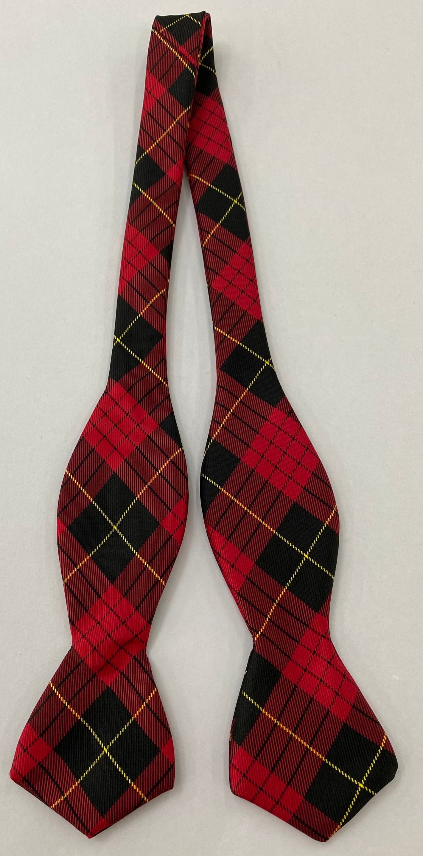 맥퀸 타탄 실크 보타이 #TABT-12 레드, 블랙 & 옐로우