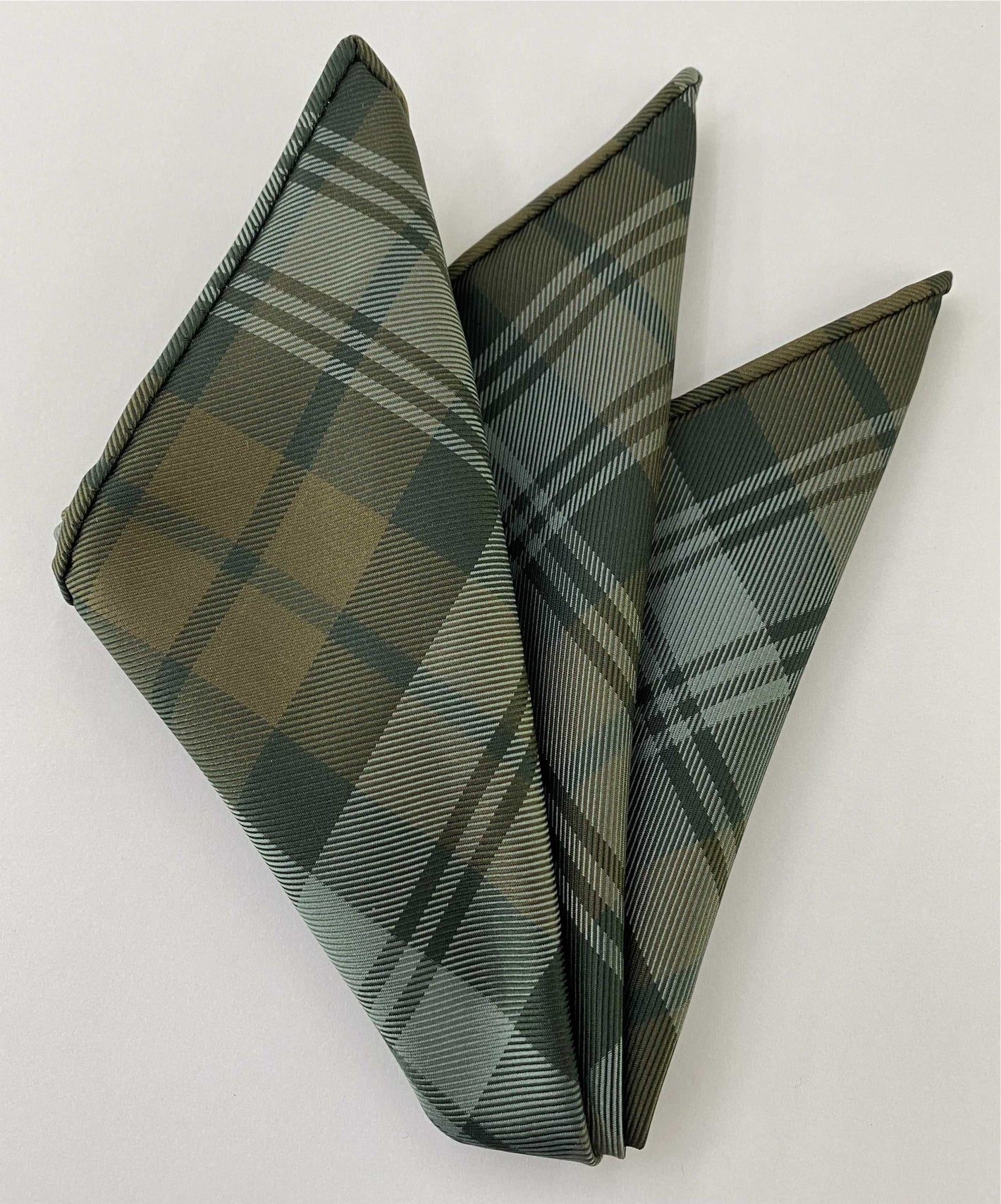 타탄 실크 포켓 스퀘어 #TAP-15 실버 그레이, 블랙 & 초콜릿