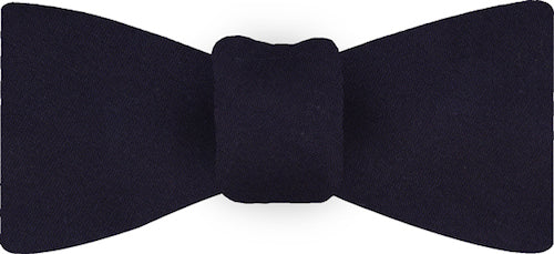 {[en]:Midnight Blue Shot Thai Silk Bow Tie