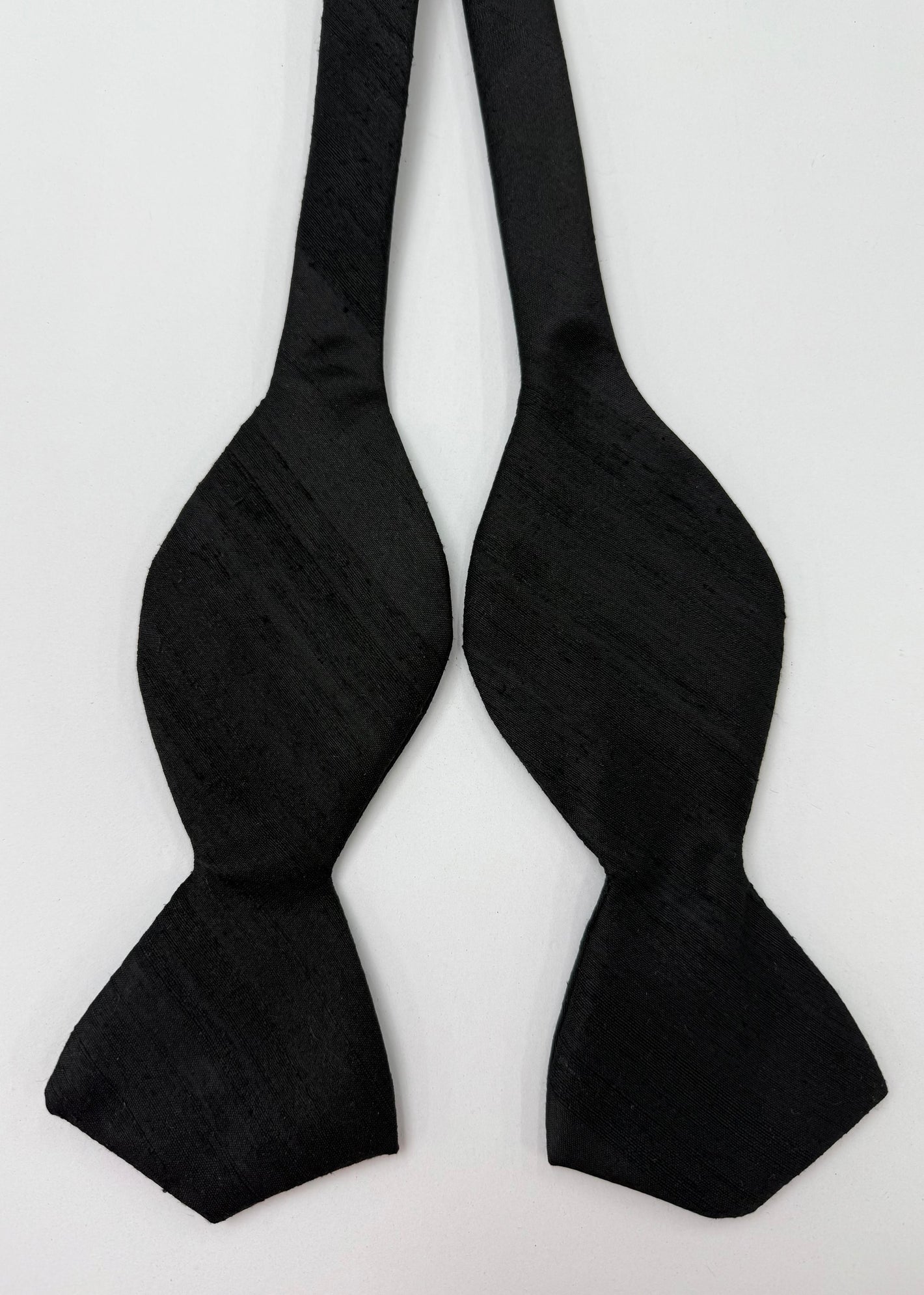 블랙 타이 러프 실크 보타이 THRBT-10