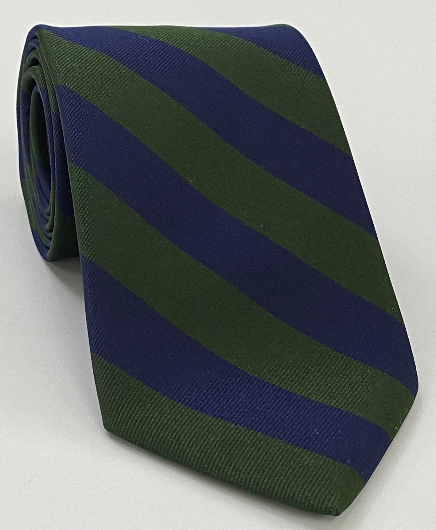 Inns of Court O.T.C. 스트라이프 실크 타이 UKL-1 - 포레스트 그린 & 다크 네이비